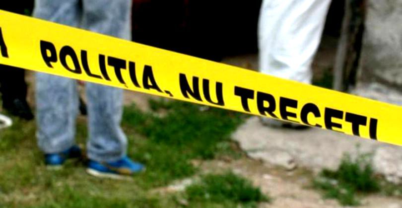 Şi-a atacat soţia cu un cuţit, apoi s-a aruncat de la etajul 4. A murit pe loc