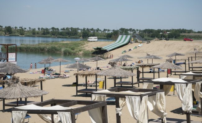 Turismul arădean, promovat pe plaja Ghioroc
