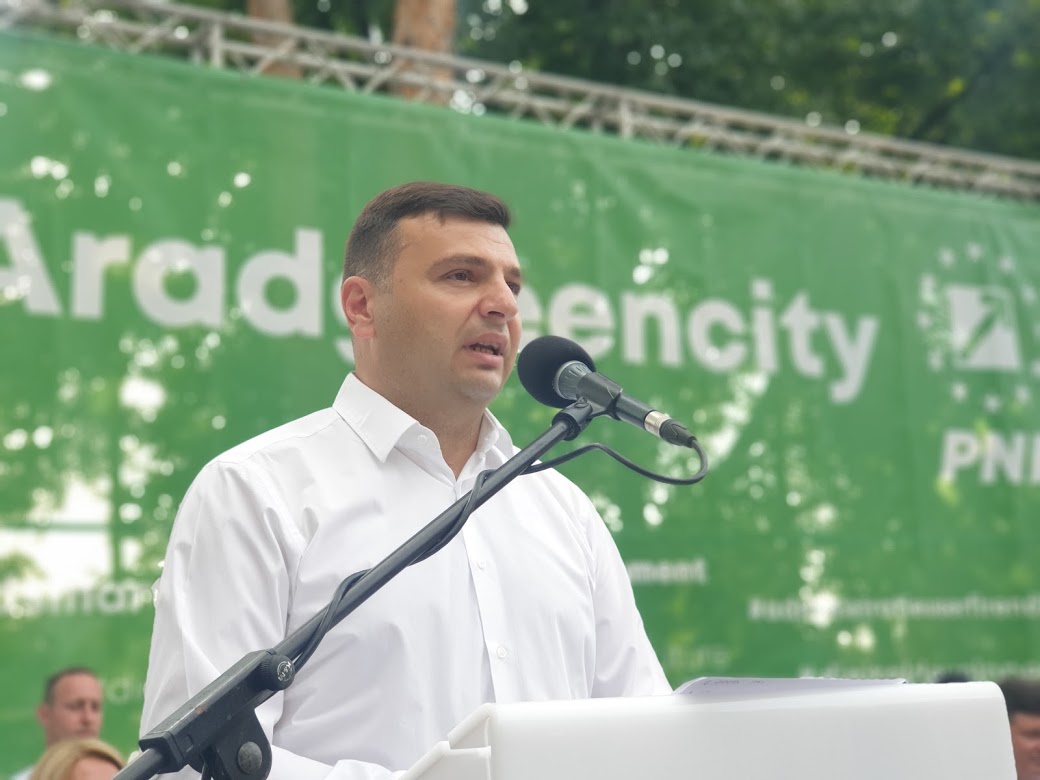 Alegeri în PNL Municipiul Arad: peste 1.000 de liberali l-au votat pe Sergiu Bîlcea FOTO: A.P.