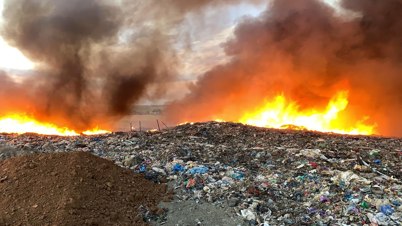 302f159f-8225-4cbb-a126-0203c642b838