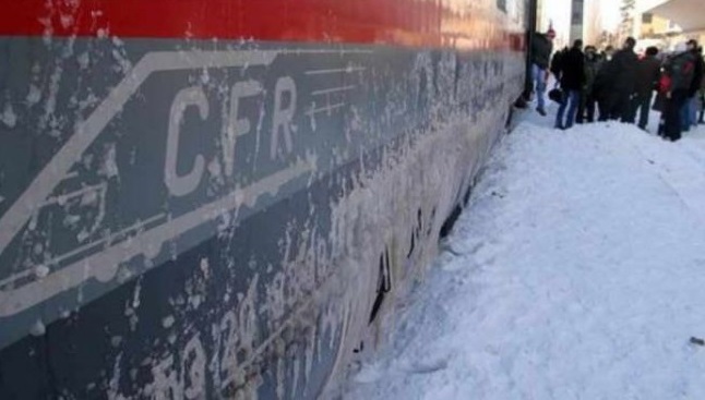 Trenuri staționate între Ghioroc și Glogovăț