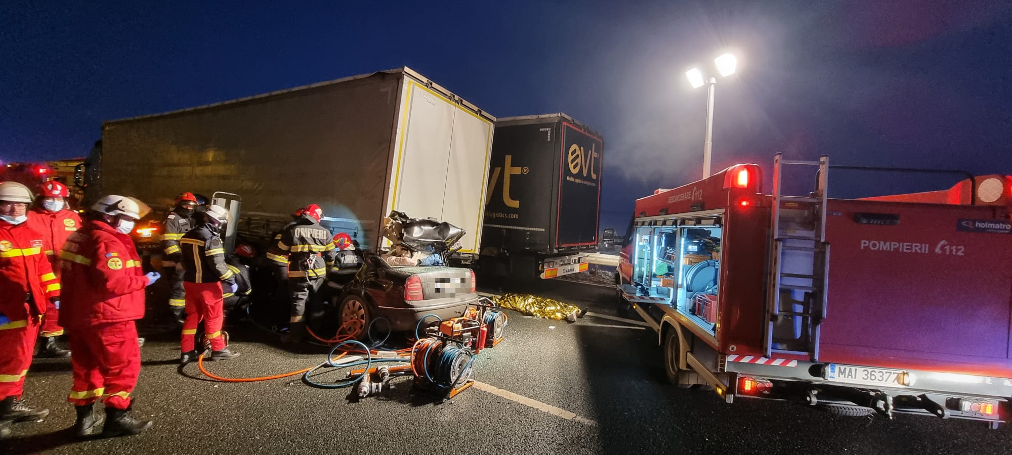 Accident înfiorător pe autostrada Arad - Nădlac: trei persoane au murit
