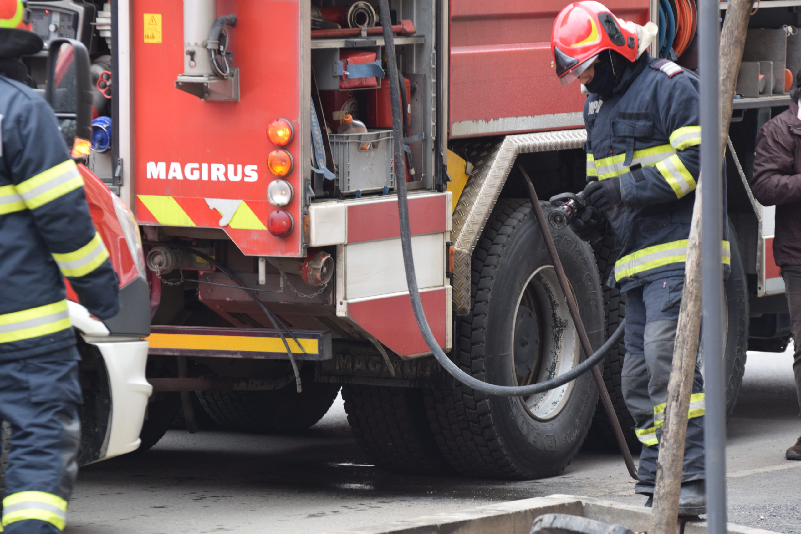 Mansarda unei case din cartierul Bujac, în flăcări