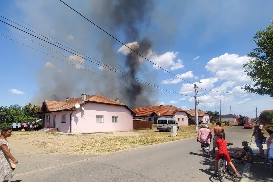 Incendiu pe strada Tarafului