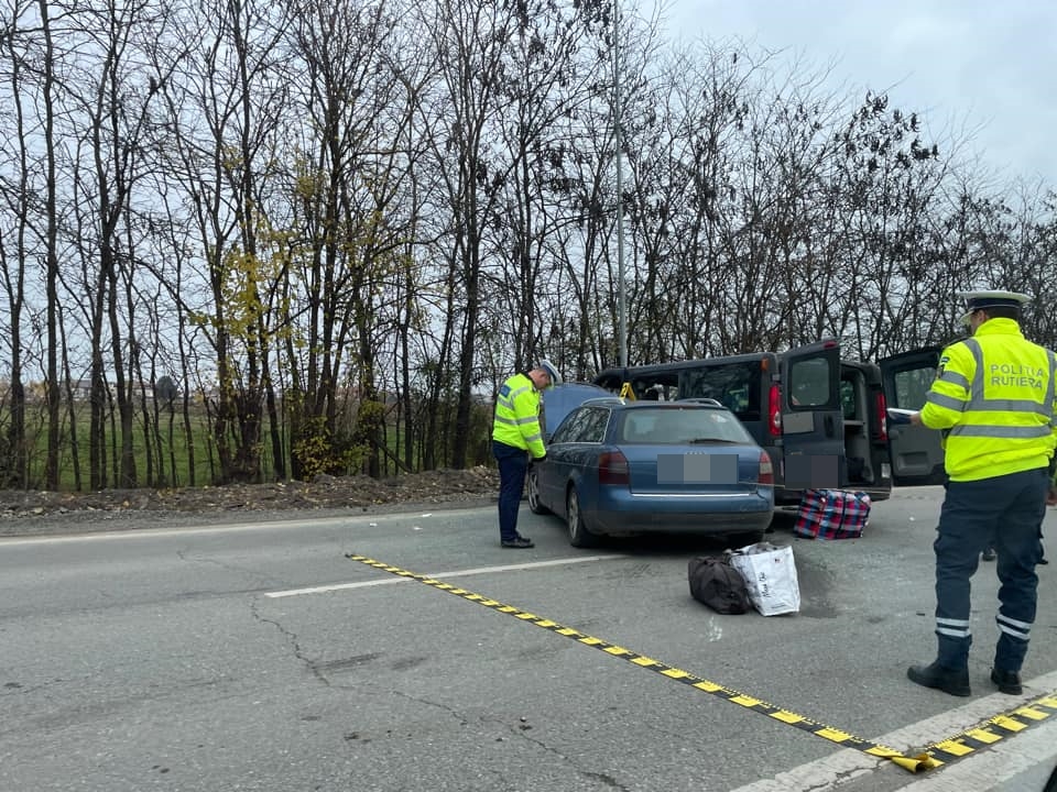 Timișoara: Cinci răniți, printre care și un copil, în urma unui accident, pe Calea Aradului