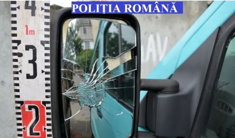 Trei autoturisme distruse de un arădean pe strada Nicolae Grigorescu
