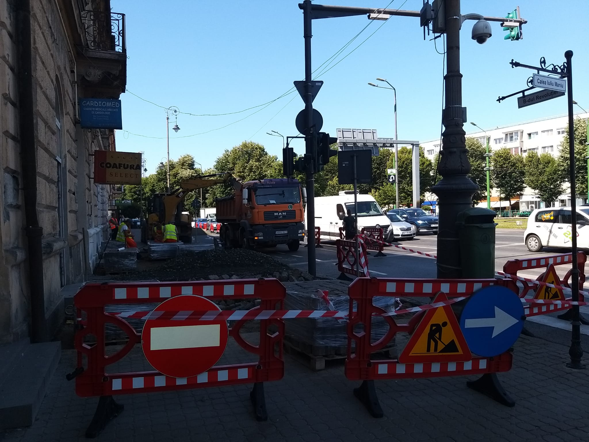 d5f55d8c-5f77-4ddc-b5b6-2150a572b4d3