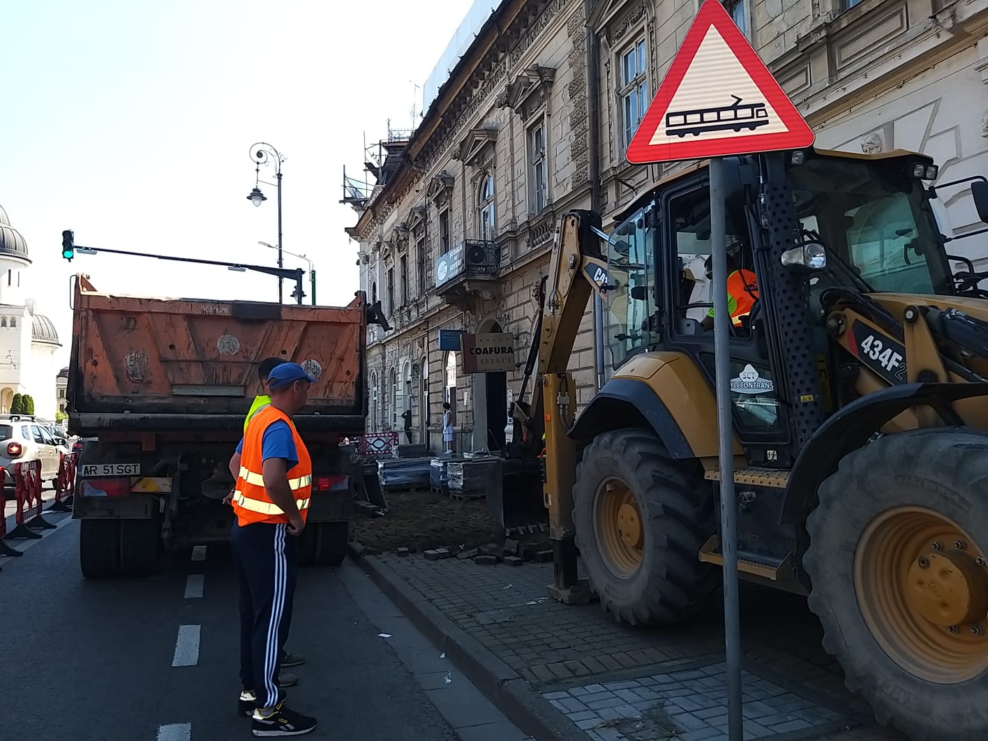 b9df21c3-483f-4a97-8636-d03cedf3e9e4