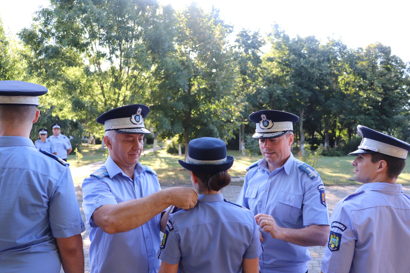 29 de jandarmi au fost avansați în grad