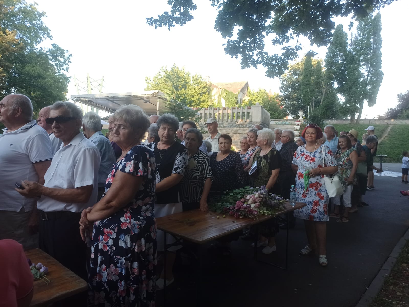 6dcead4a-b2b1-4c7d-81c1-b563c5c92267