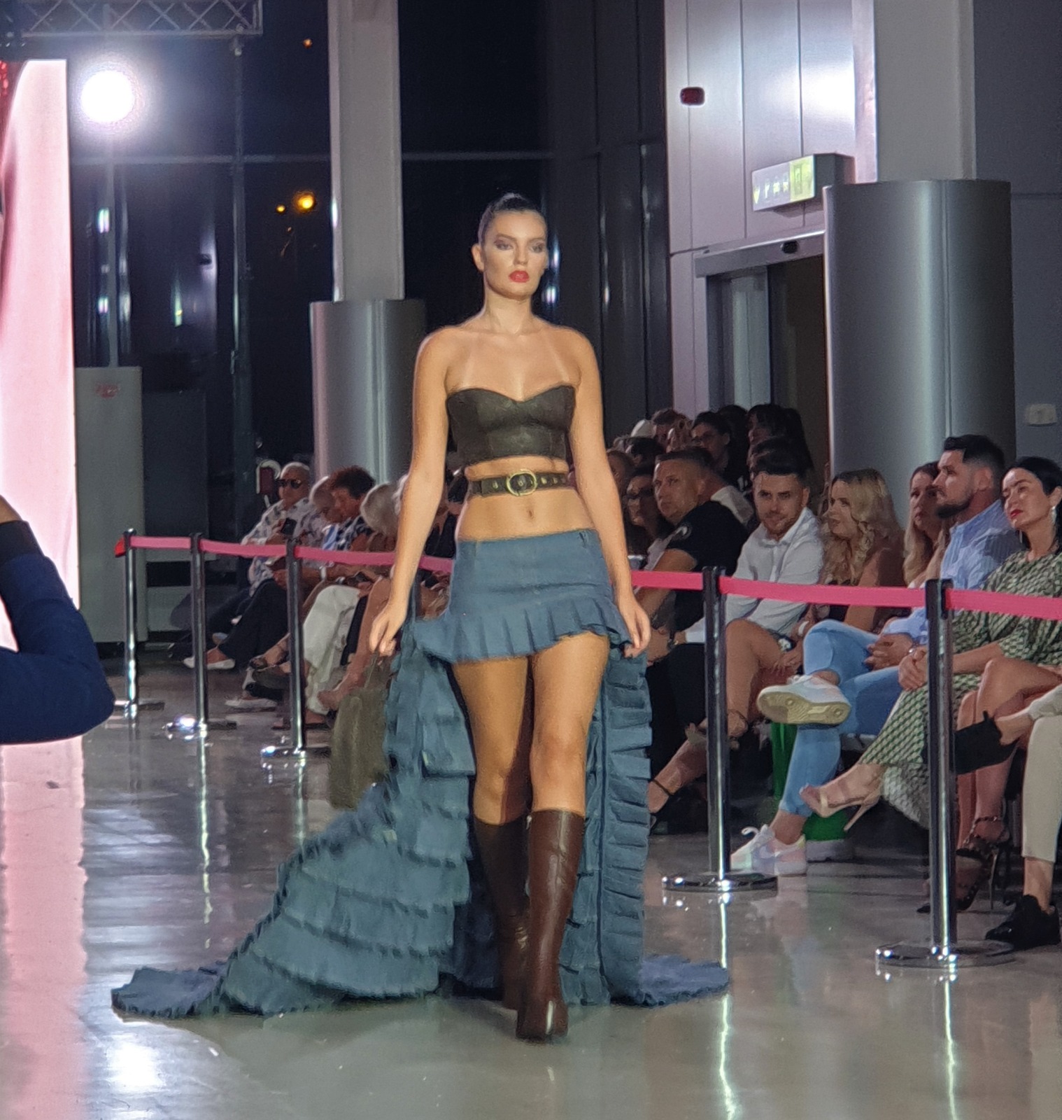 FOTO | Explozie de culoare pe Aeroport la Arad Fashion Days