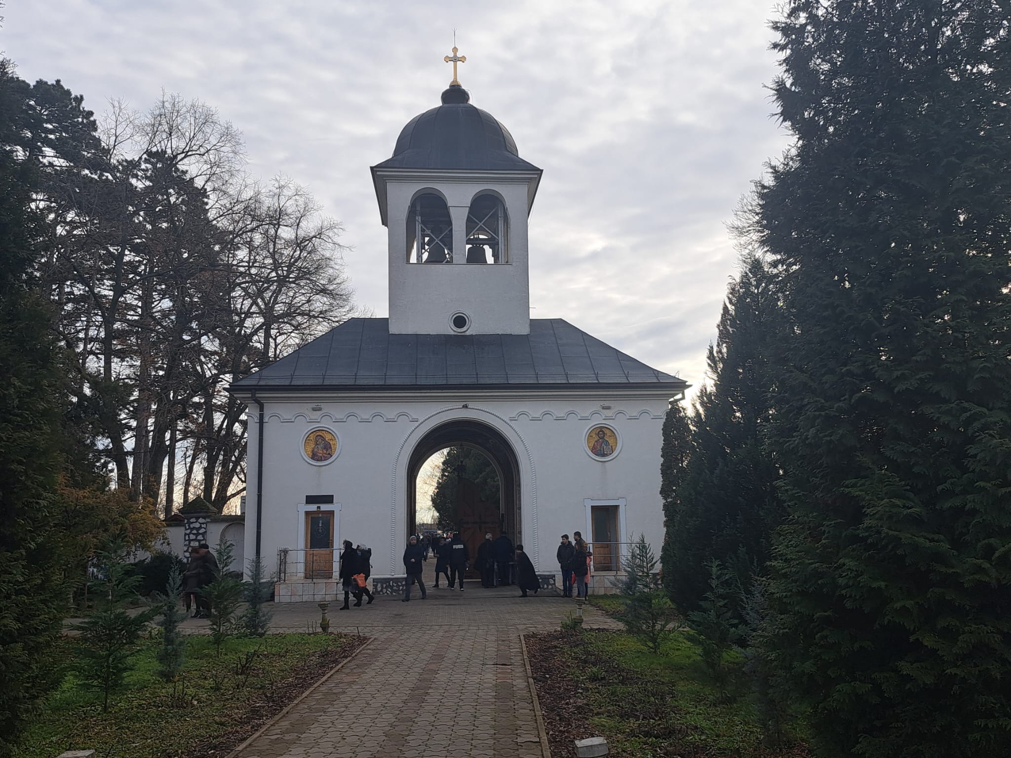 FOTO | Boboteaza, la mănăstirea Hodoş-Bodrog