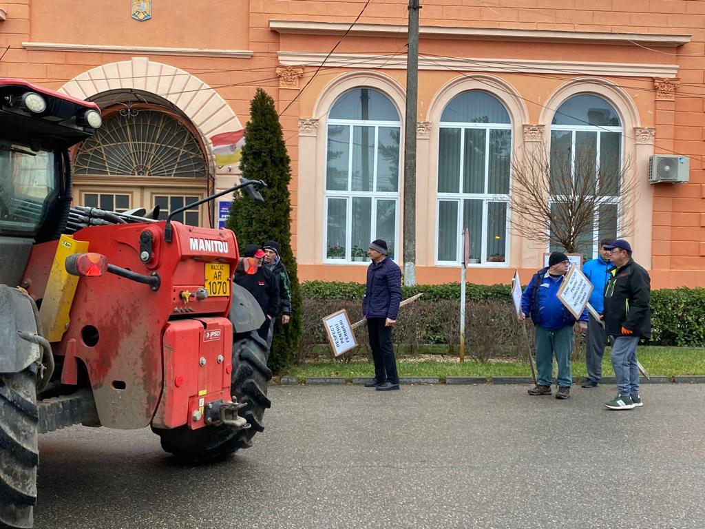 WhatsApp Image 2024-01-15 at 16.29.53 (3)