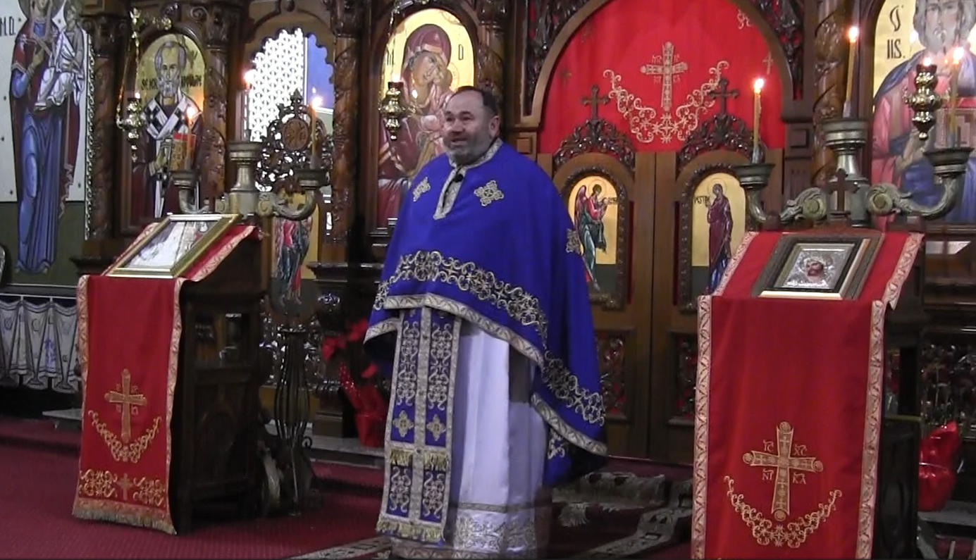 Ginerele preotului din Curtici, în stare foarte gravă, după ce a căzut de pe o schelă în biserică