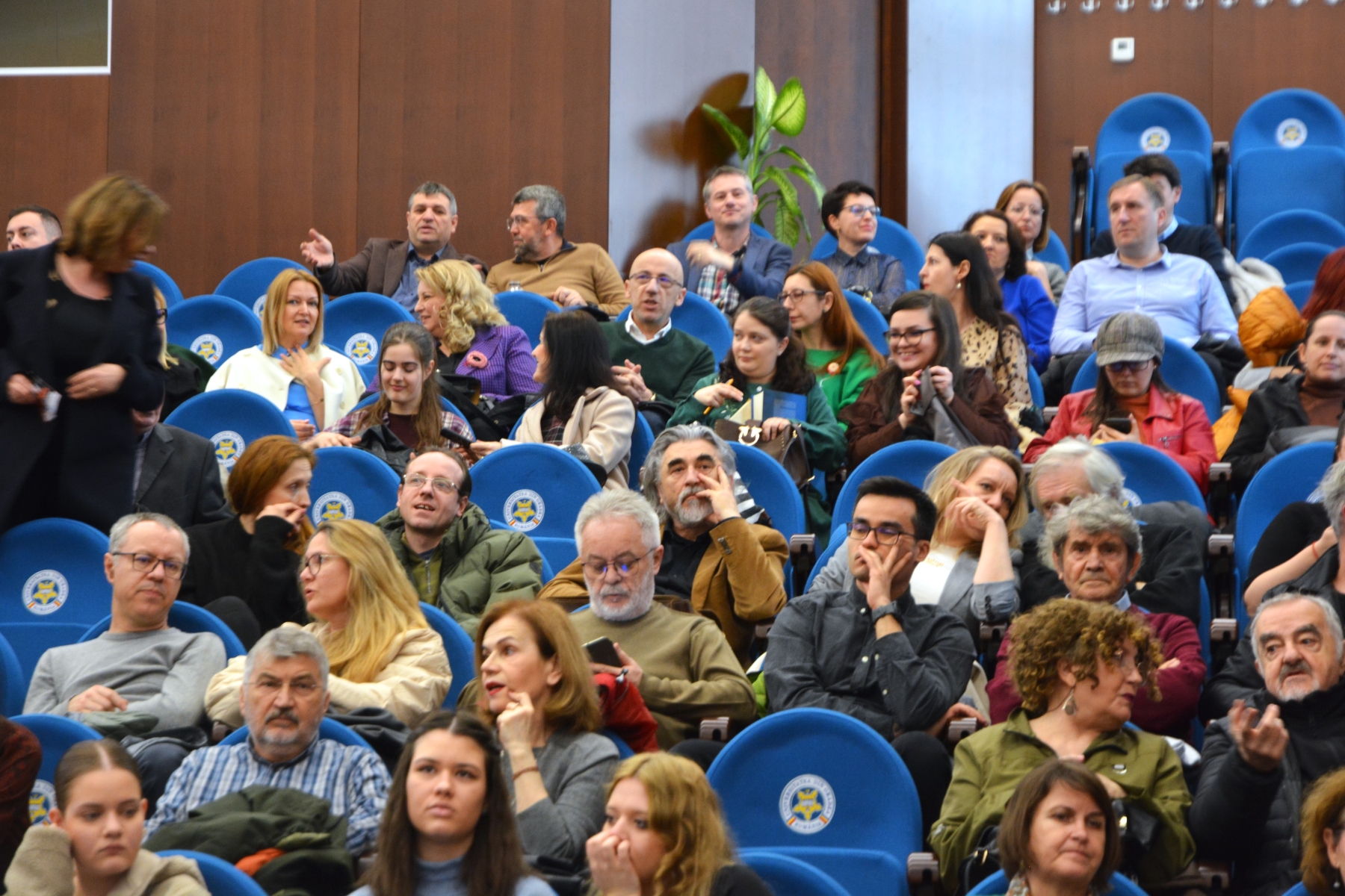 9424286CartaresculaOradea8