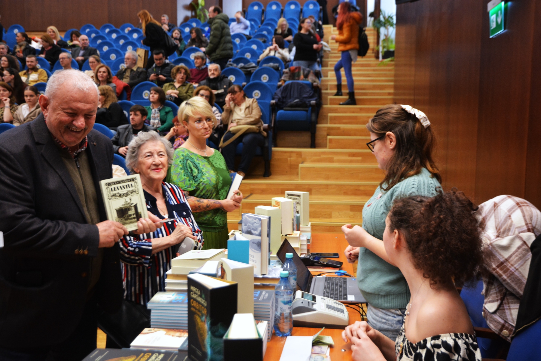 9424271CartaresculaOradea2