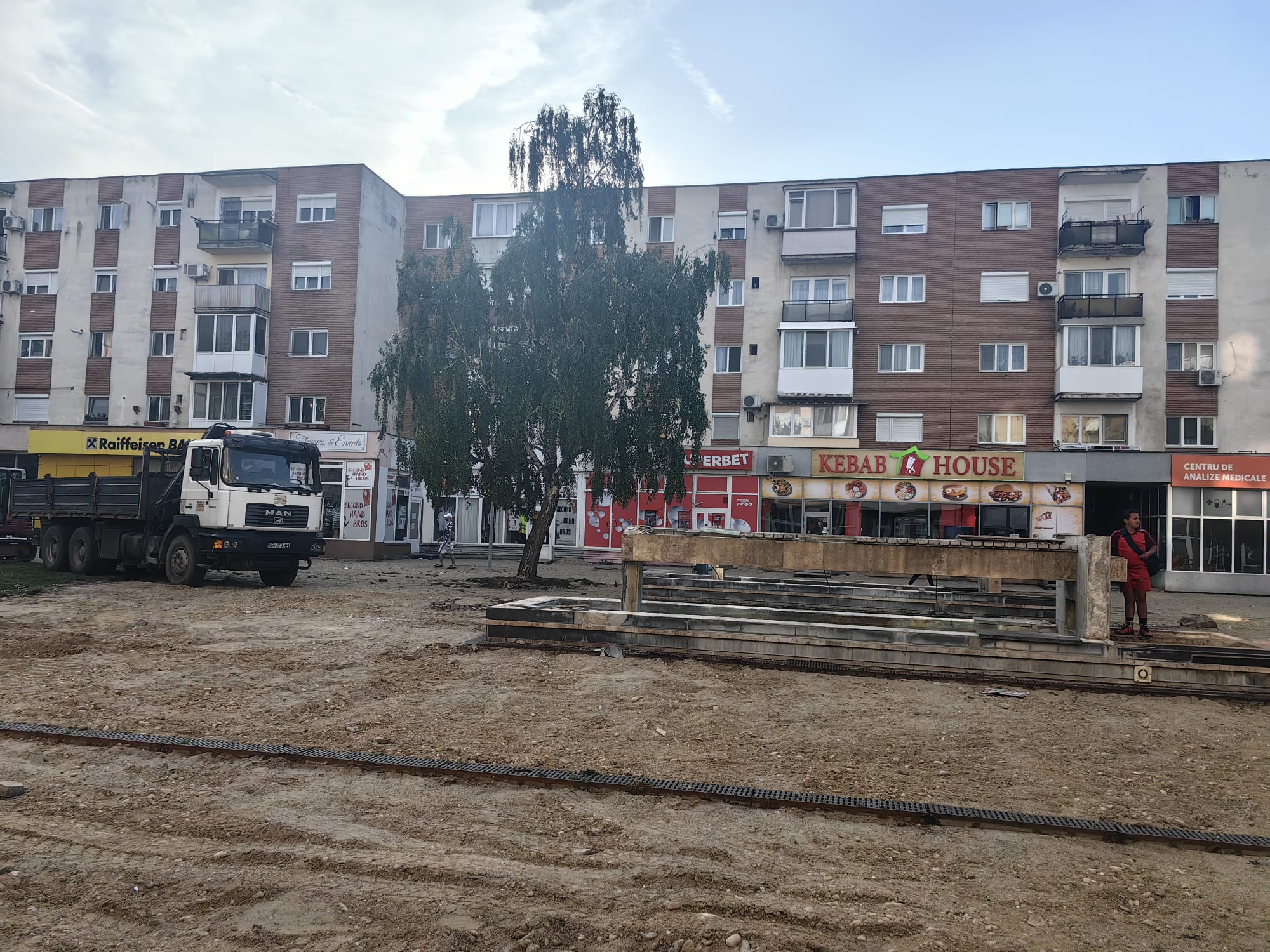 WhatsApp Image 2024-04-17 at 11.34.39 (1)