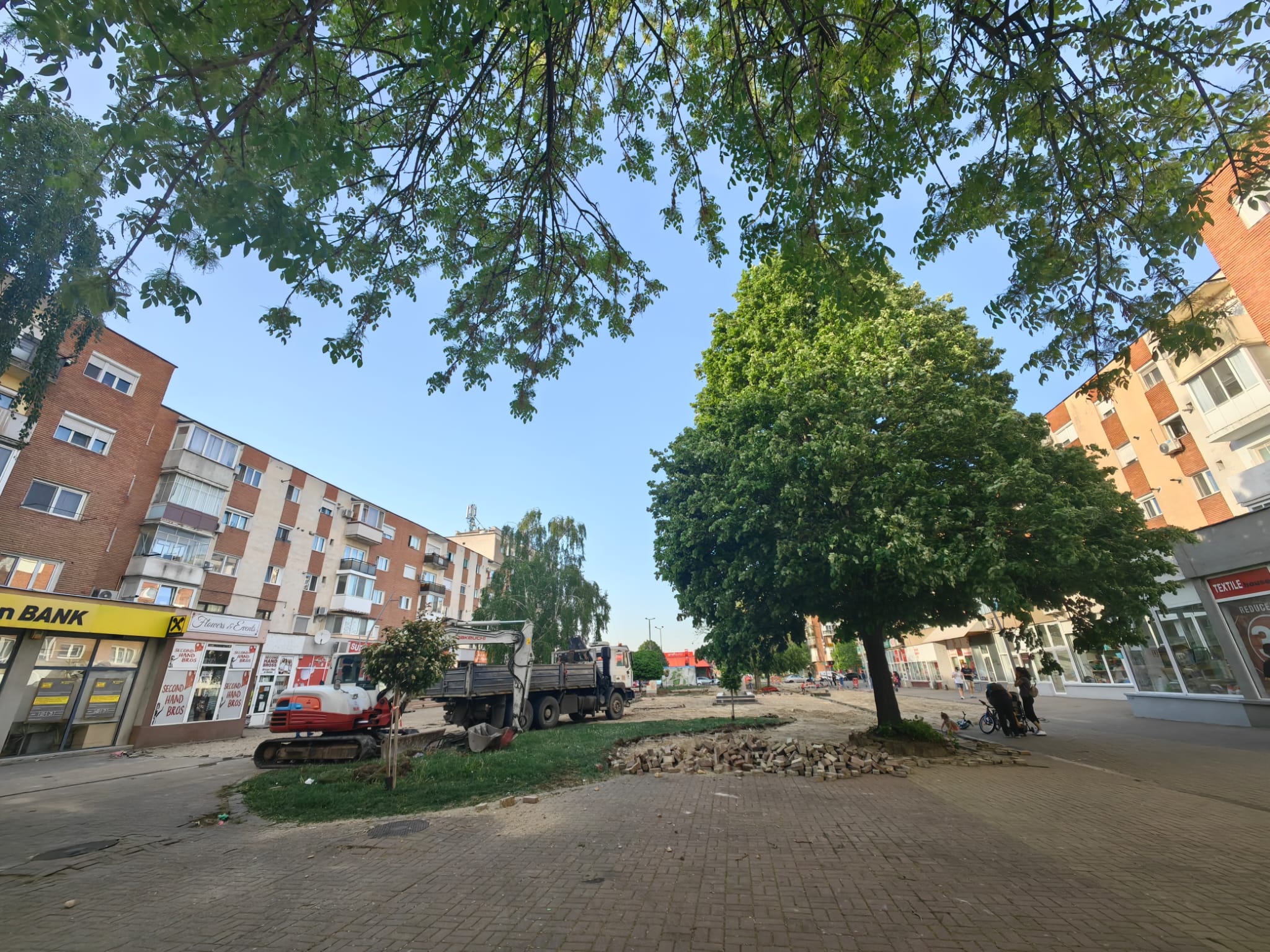 WhatsApp Image 2024-04-17 at 11.34.42 (2)