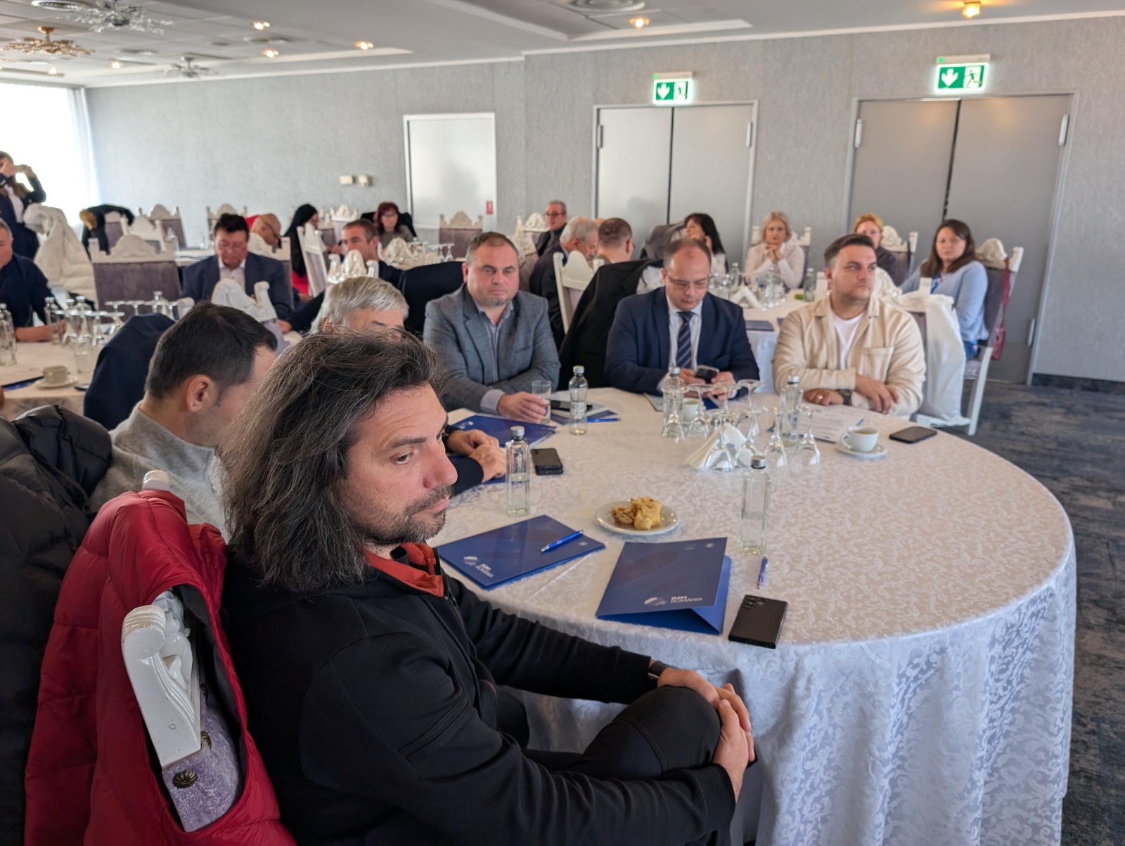 e51f3879-cc31-4bef-a33f-832cc2b21d26