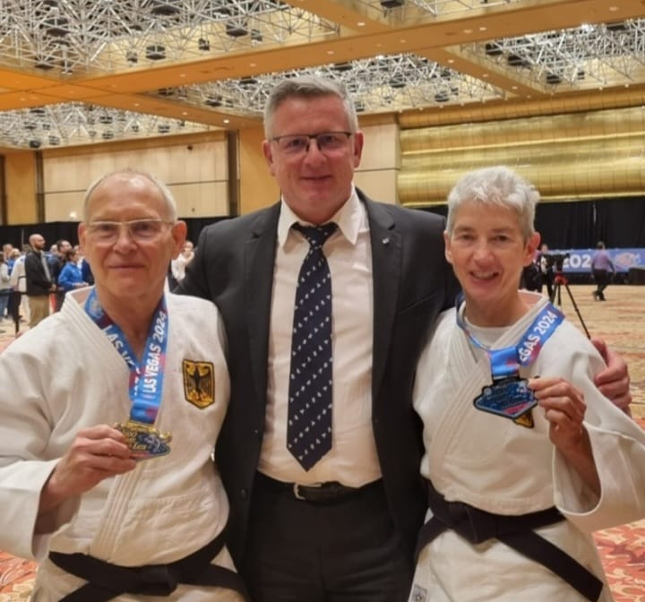 WhatsApp Image 2024-12-08 at 12.04.38