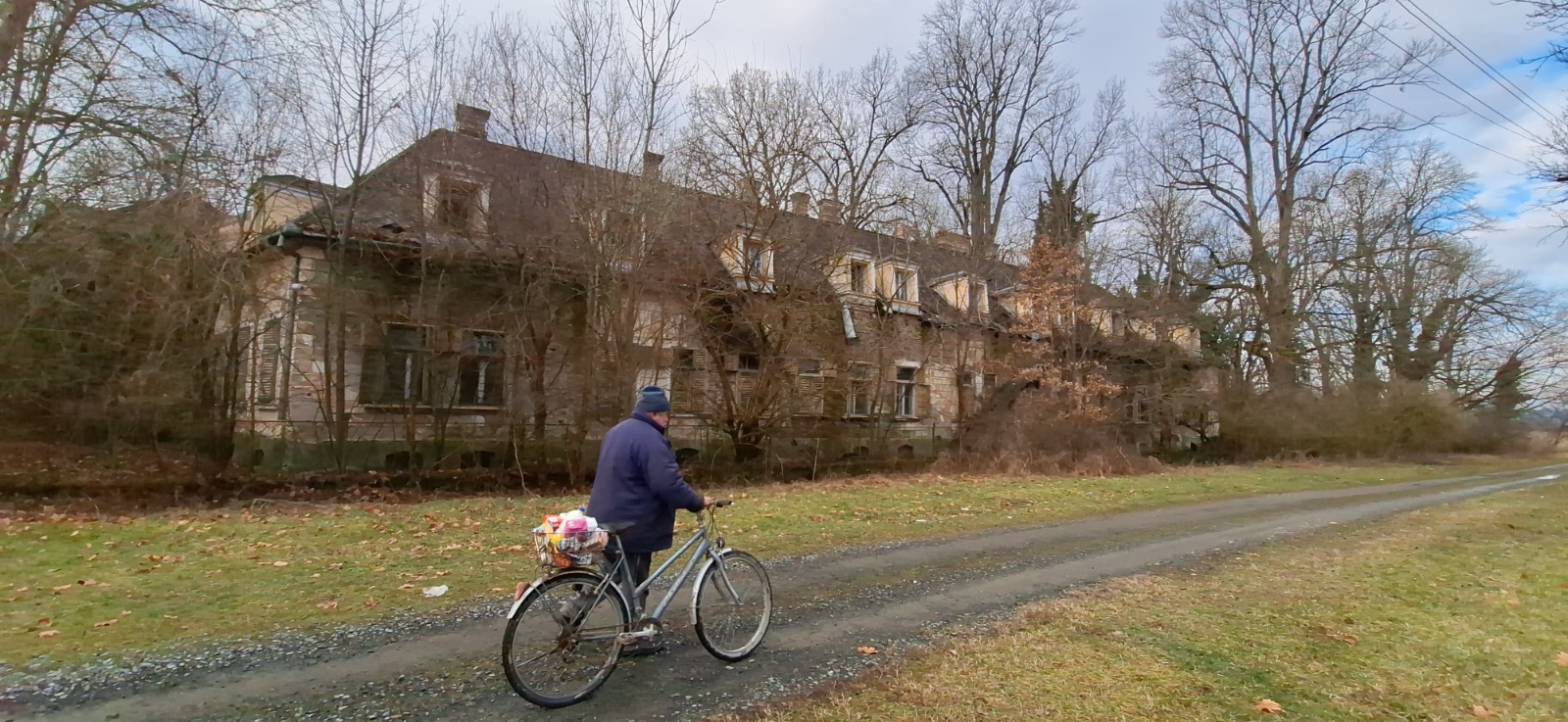 WhatsApp Image 2025-02-18 at 12.15.57 (2)