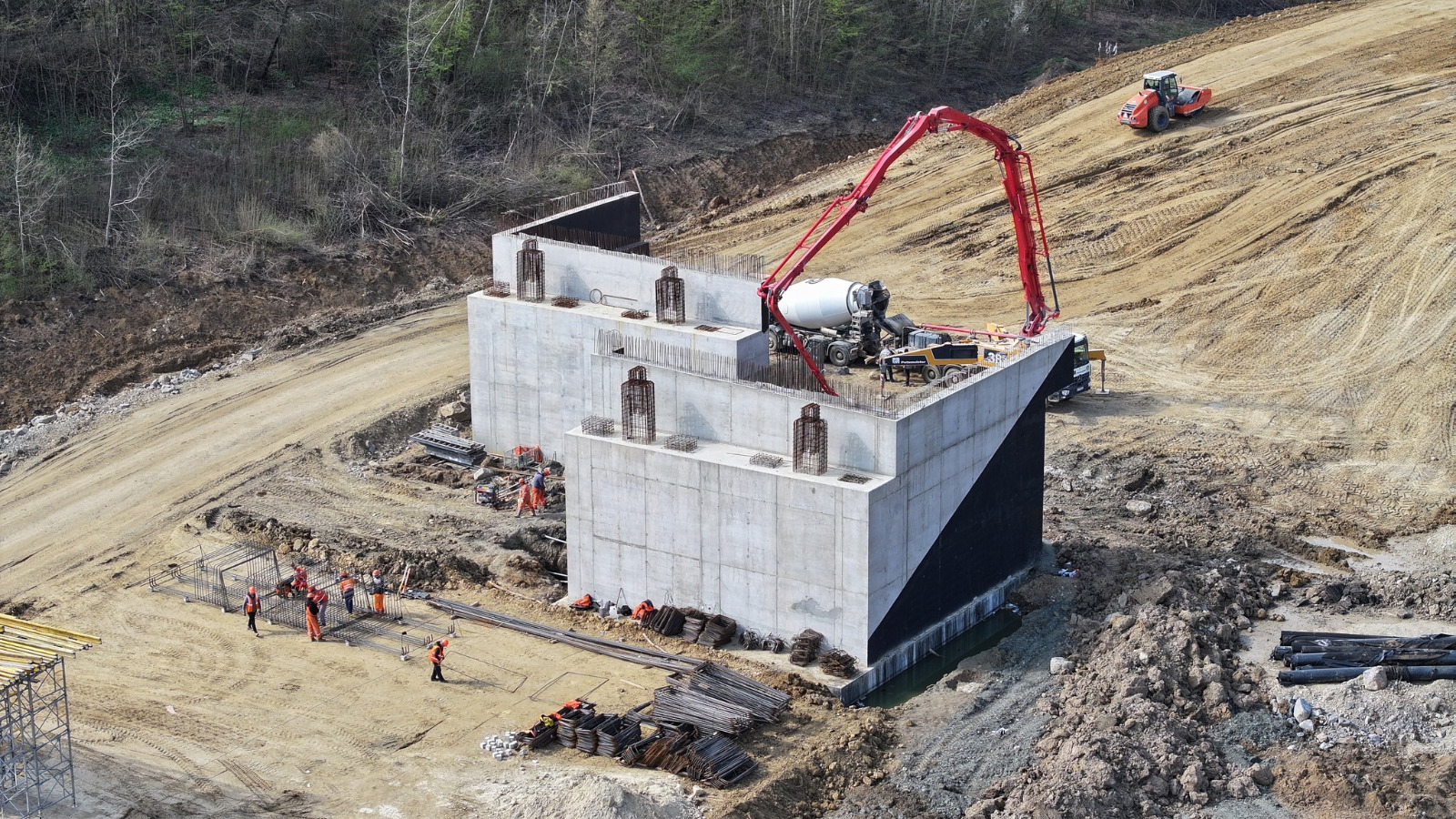 WhatsApp Image 2025-04-08 at 15.53.50 (9)