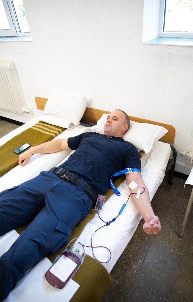 bf826ed0-242a-4bc5-bfce-c82836bf94eb