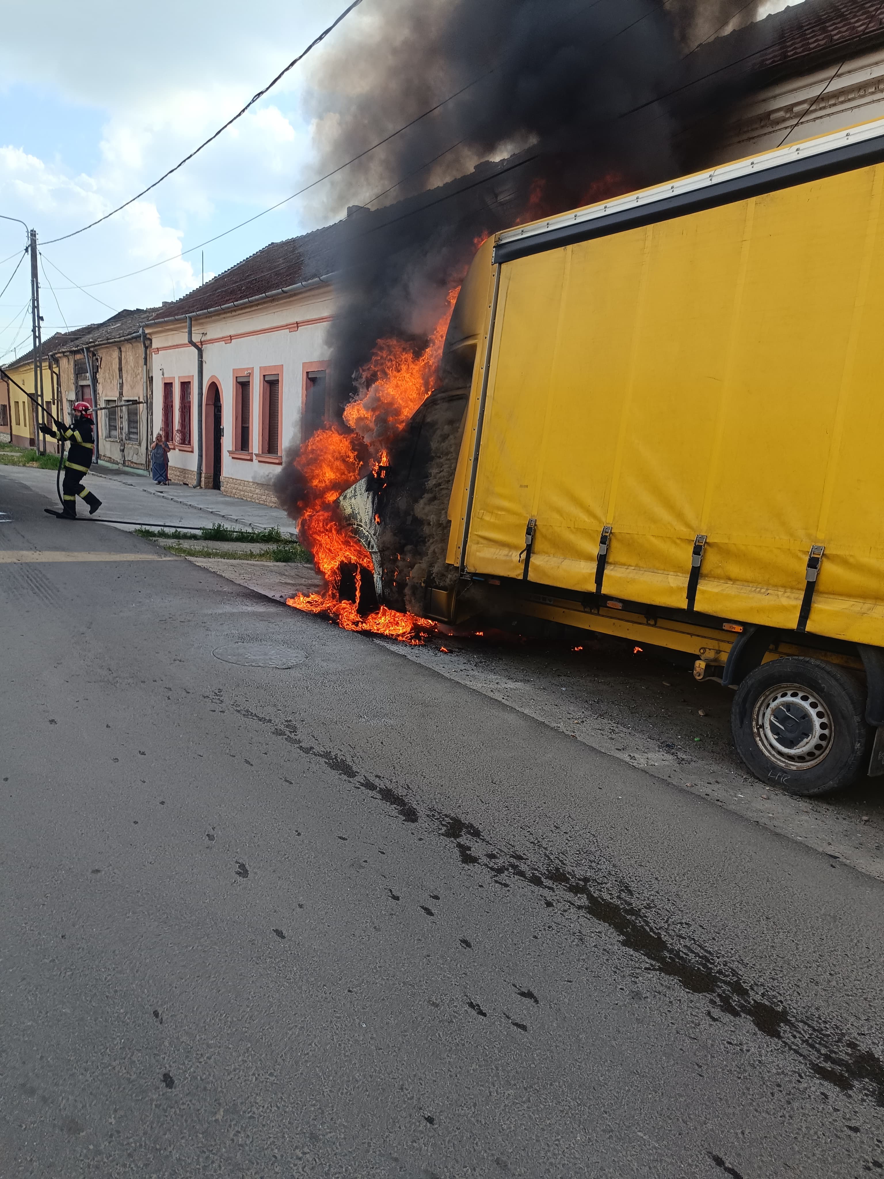 WhatsApp Image 2025-04-23 at 19.02.54 (4)