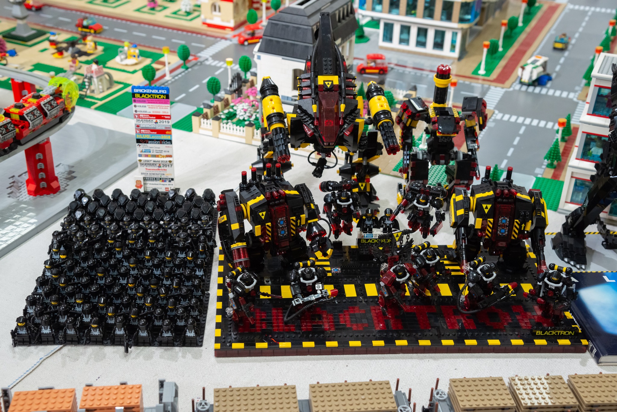 5924731OrasminiaturaLEGOArad1