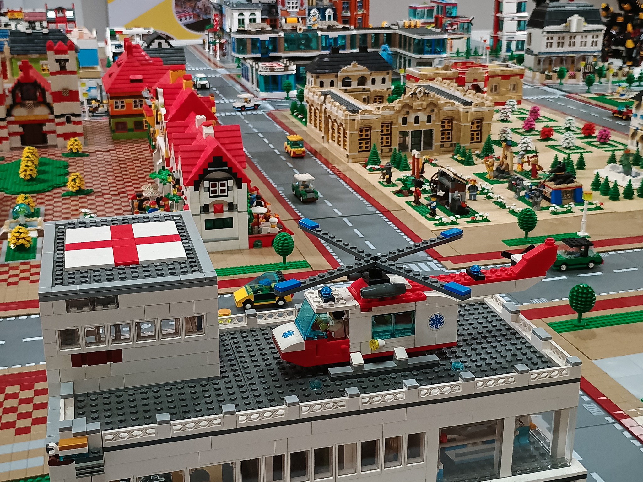 5924749OrasminiaturaLEGOArad2