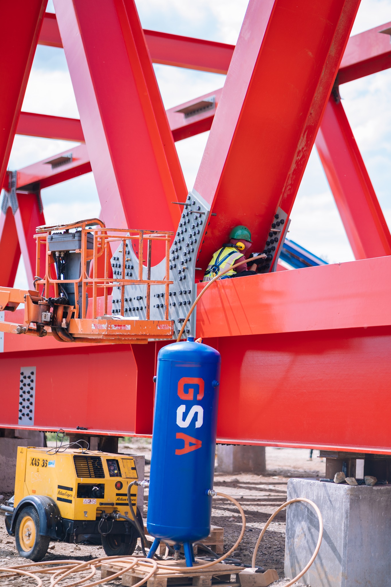 8594226lucraripodpestemurescfrmai20259