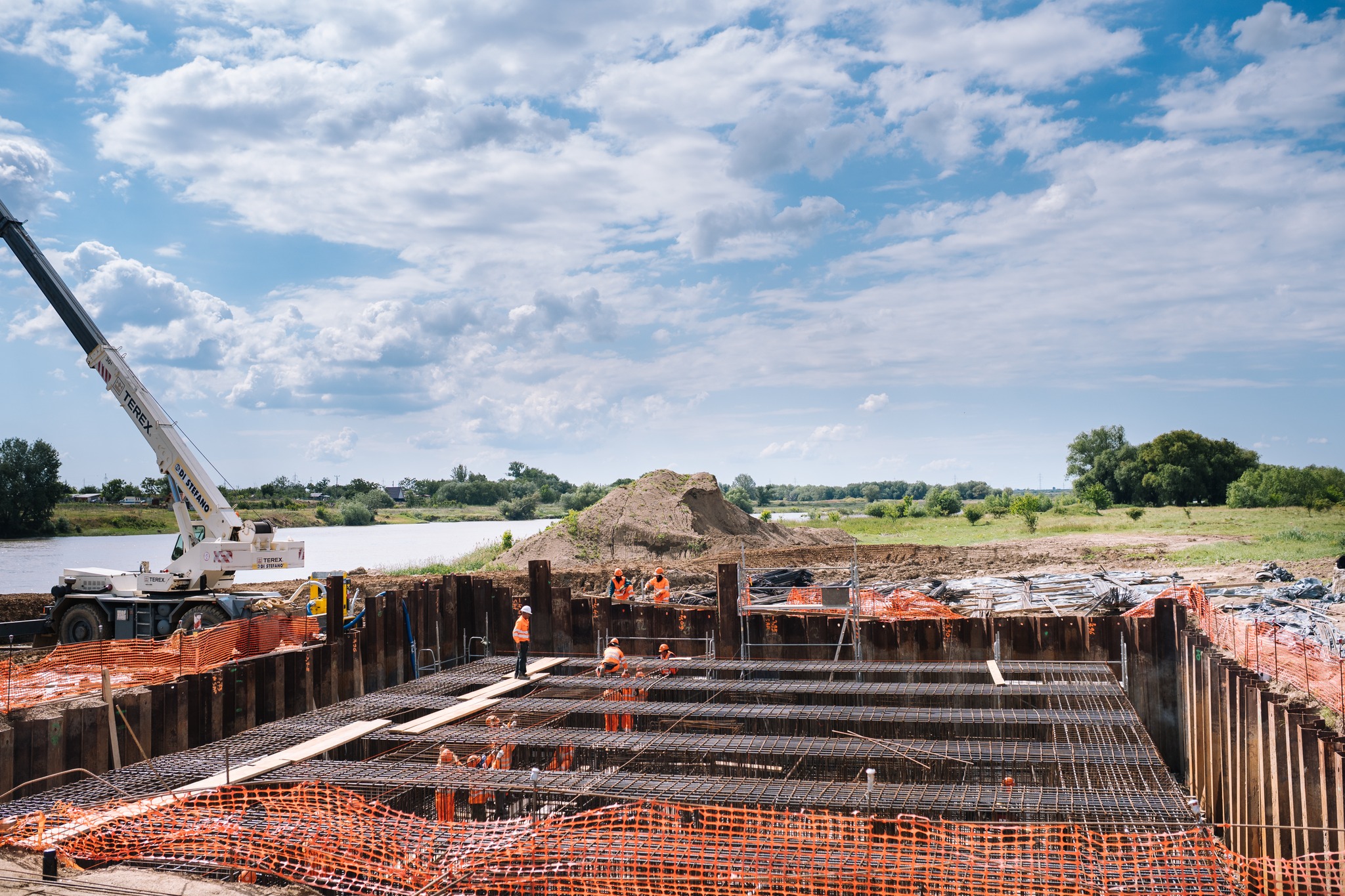 8594228lucraripodpestemurescfrmai202510