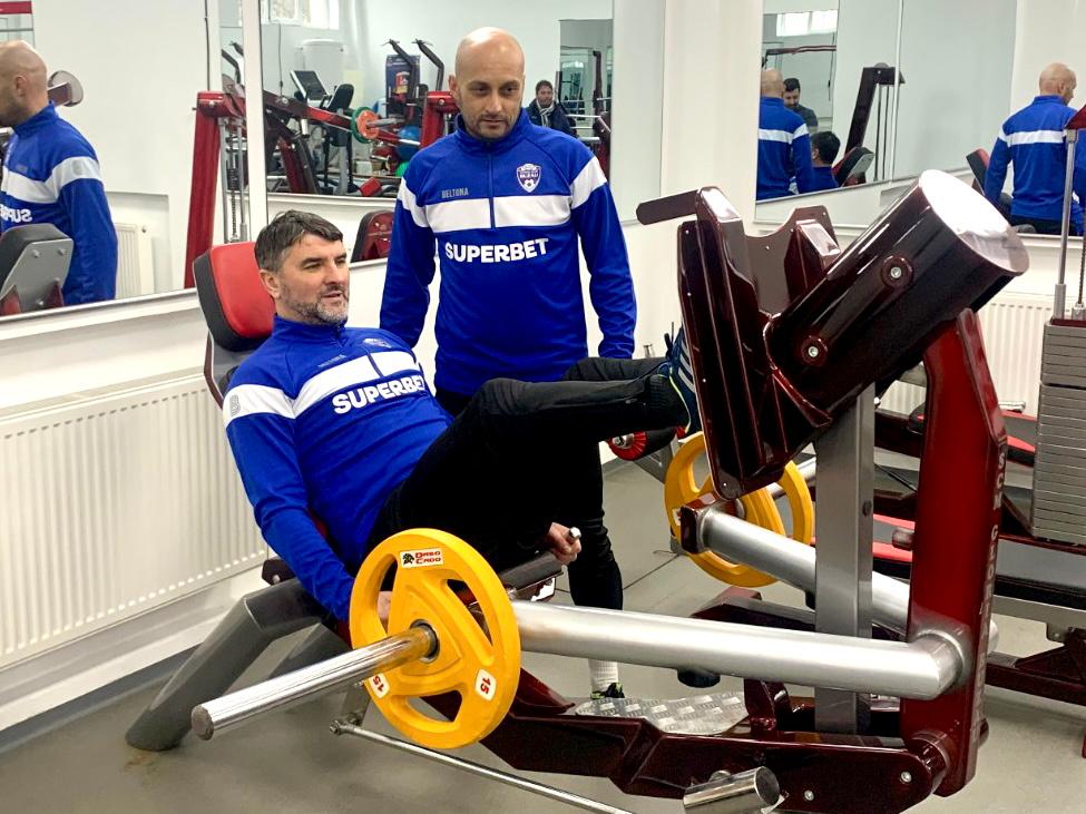 Mihalcea se lasă aşteptat la UTA