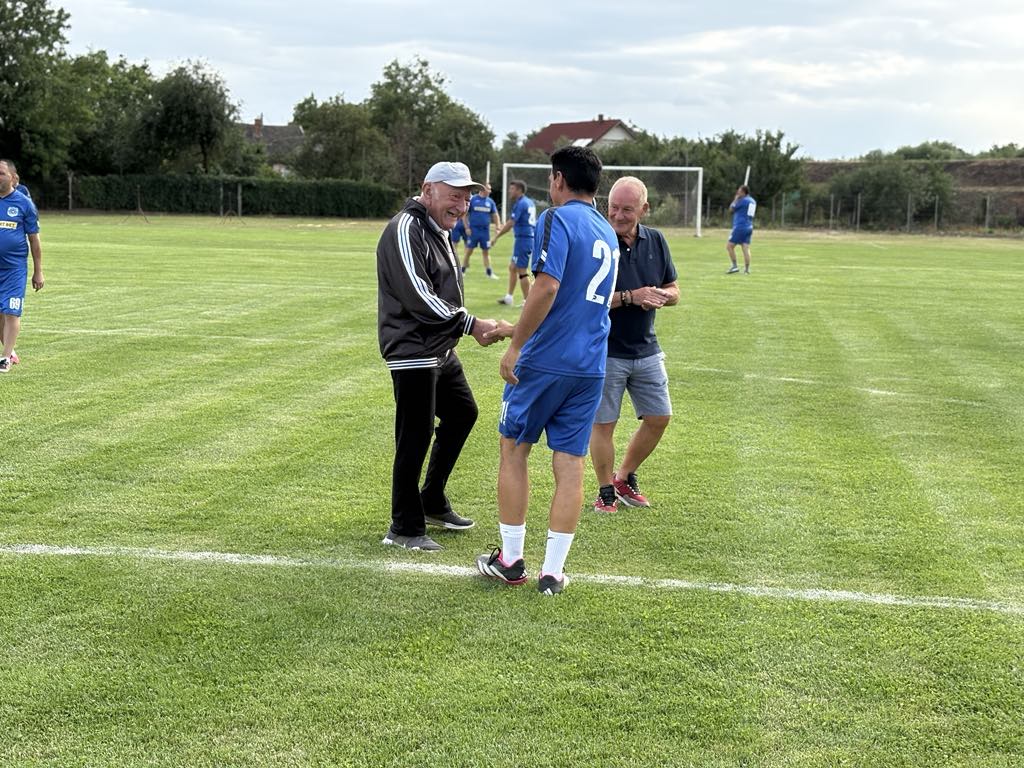 7310f1f3-8035-47c6-8e0c-0e32eacdcbea