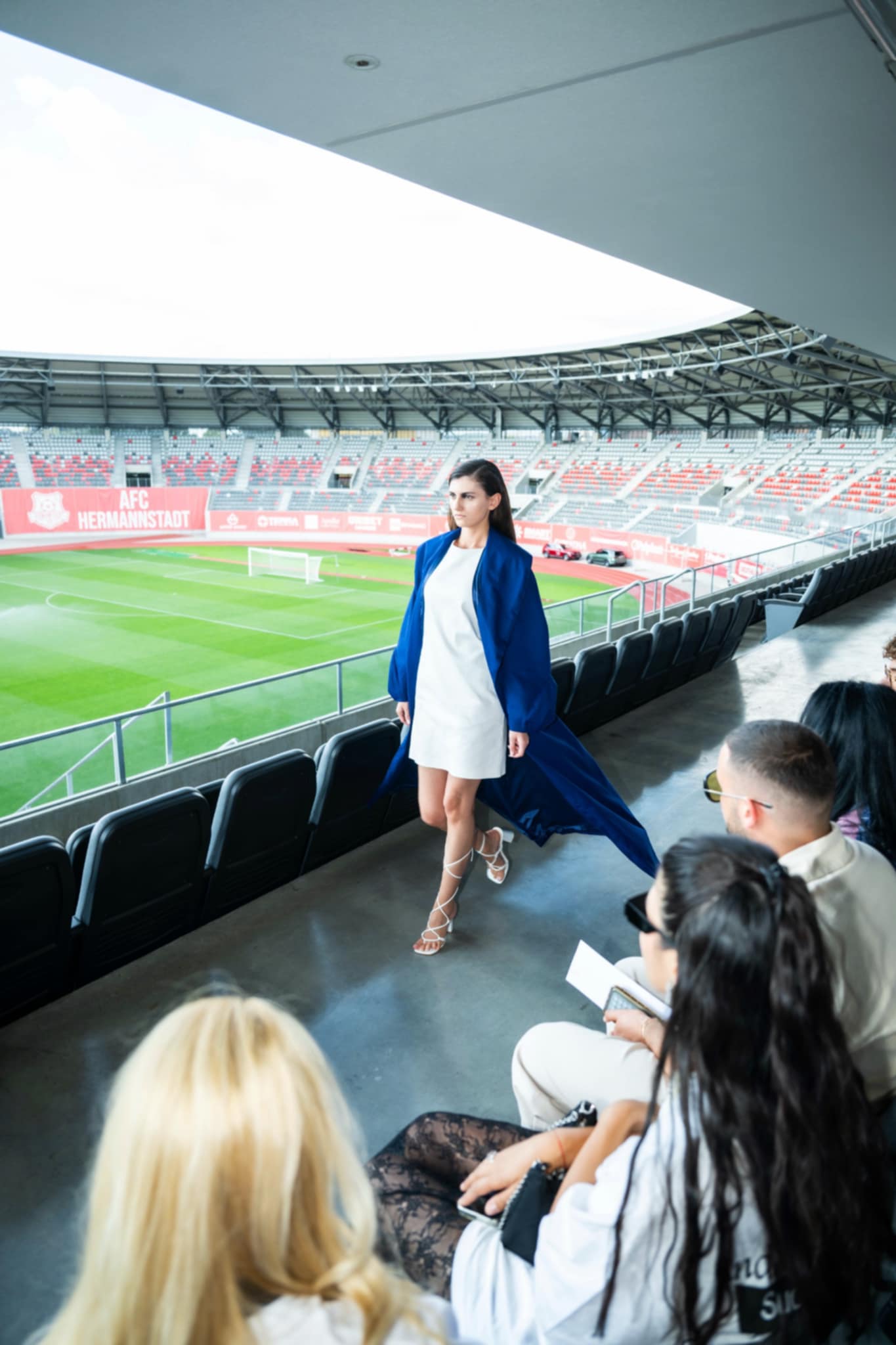 01f8a5b0-111a-4f45-aac6-6fa473b594a8