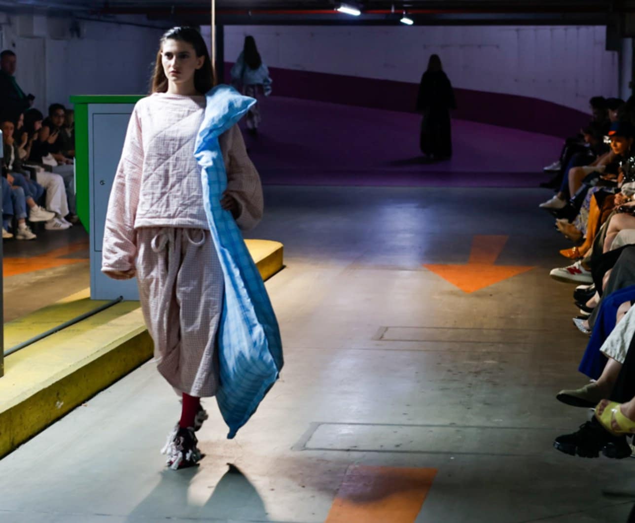 fdb8310c-40c5-4653-9b04-d46a3cde5fad