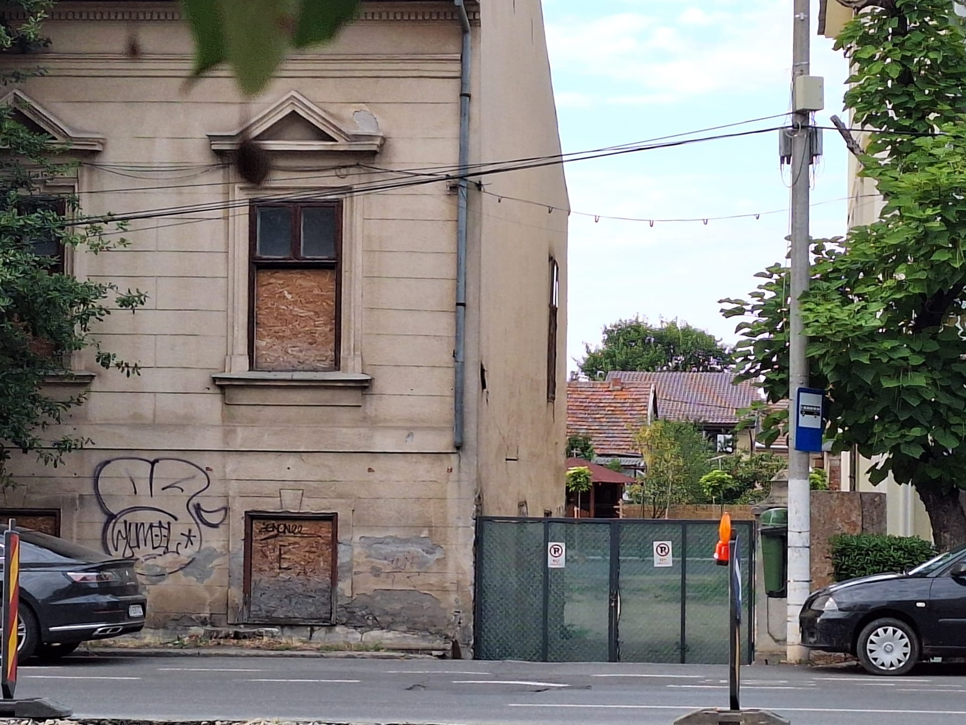 5a87ef79-c818-4aed-9996-154f0755799d