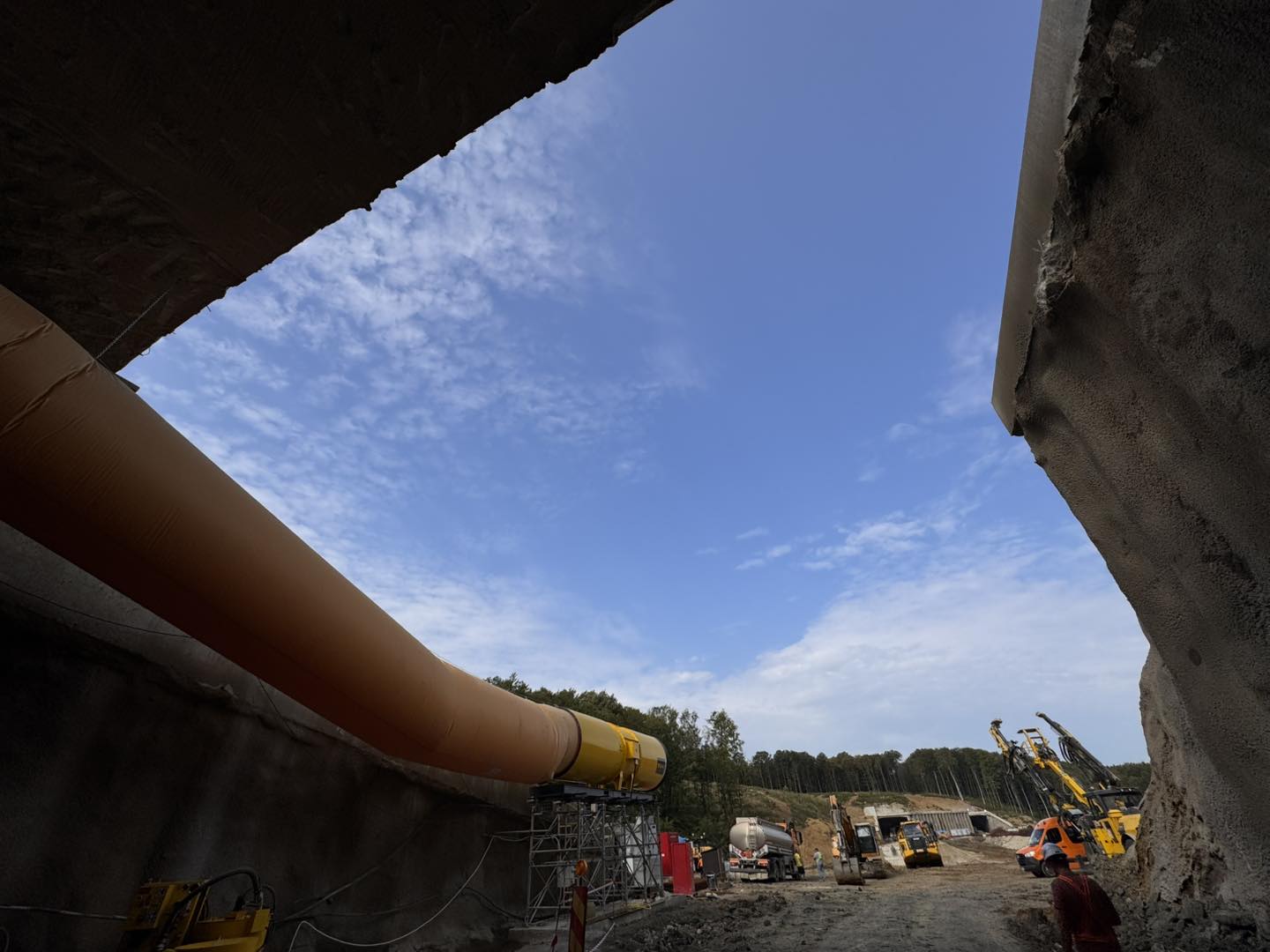 537617366_1076655297889363_2693024380163526858_n