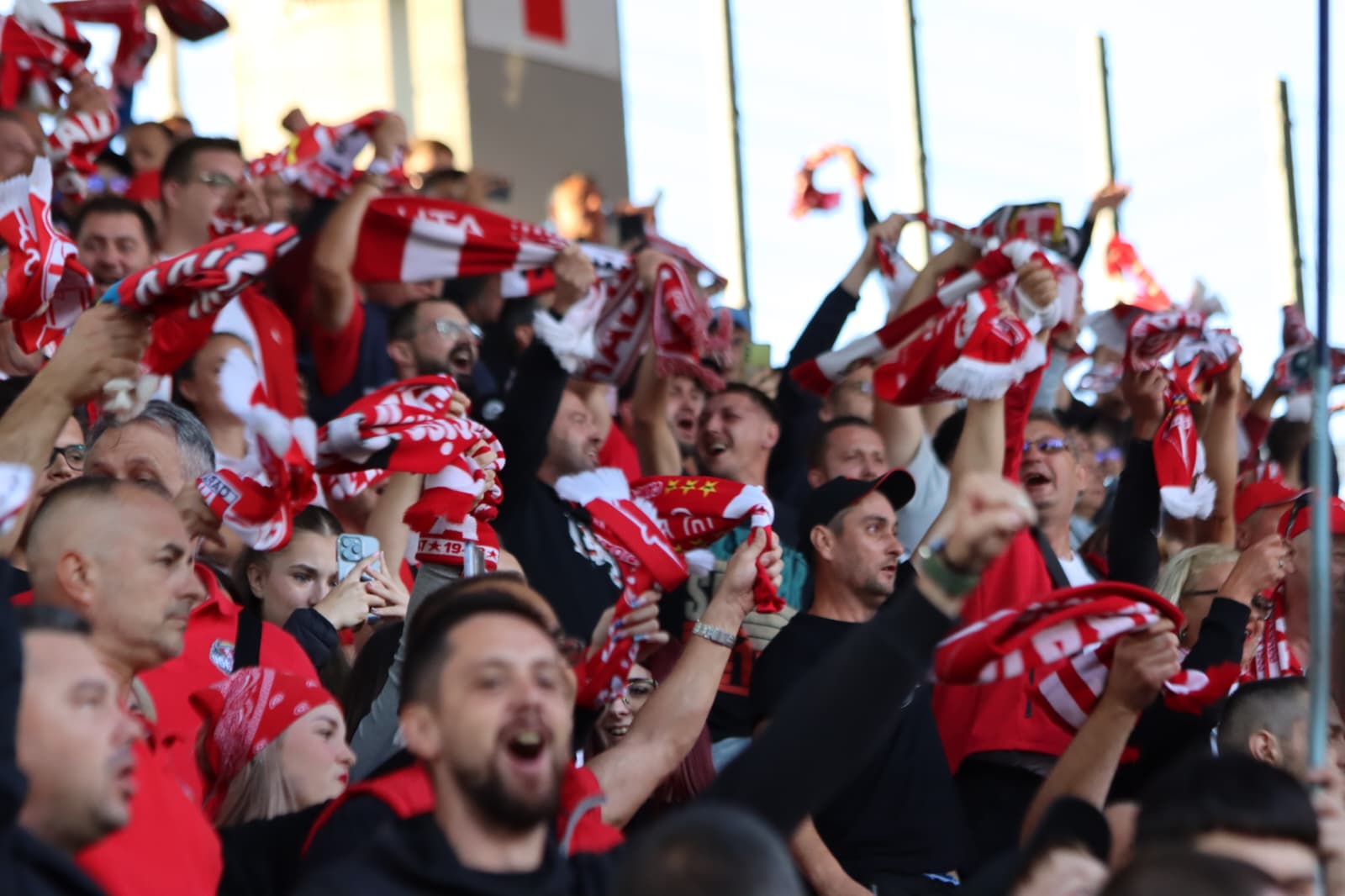 b47032e6-d4c5-44c0-9607-59da20674dc4