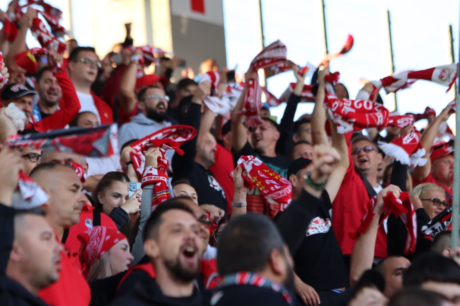 ec7e7457-664a-41d3-be14-b8c23765f29a