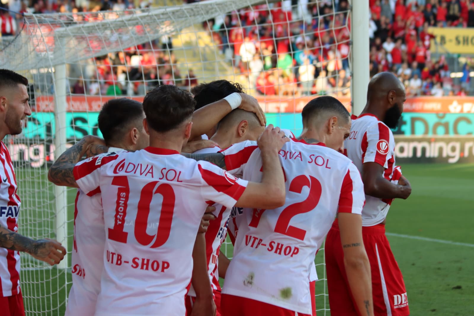 9b2b3b69-cf87-4bc1-b28b-73fc3ef3ea1d