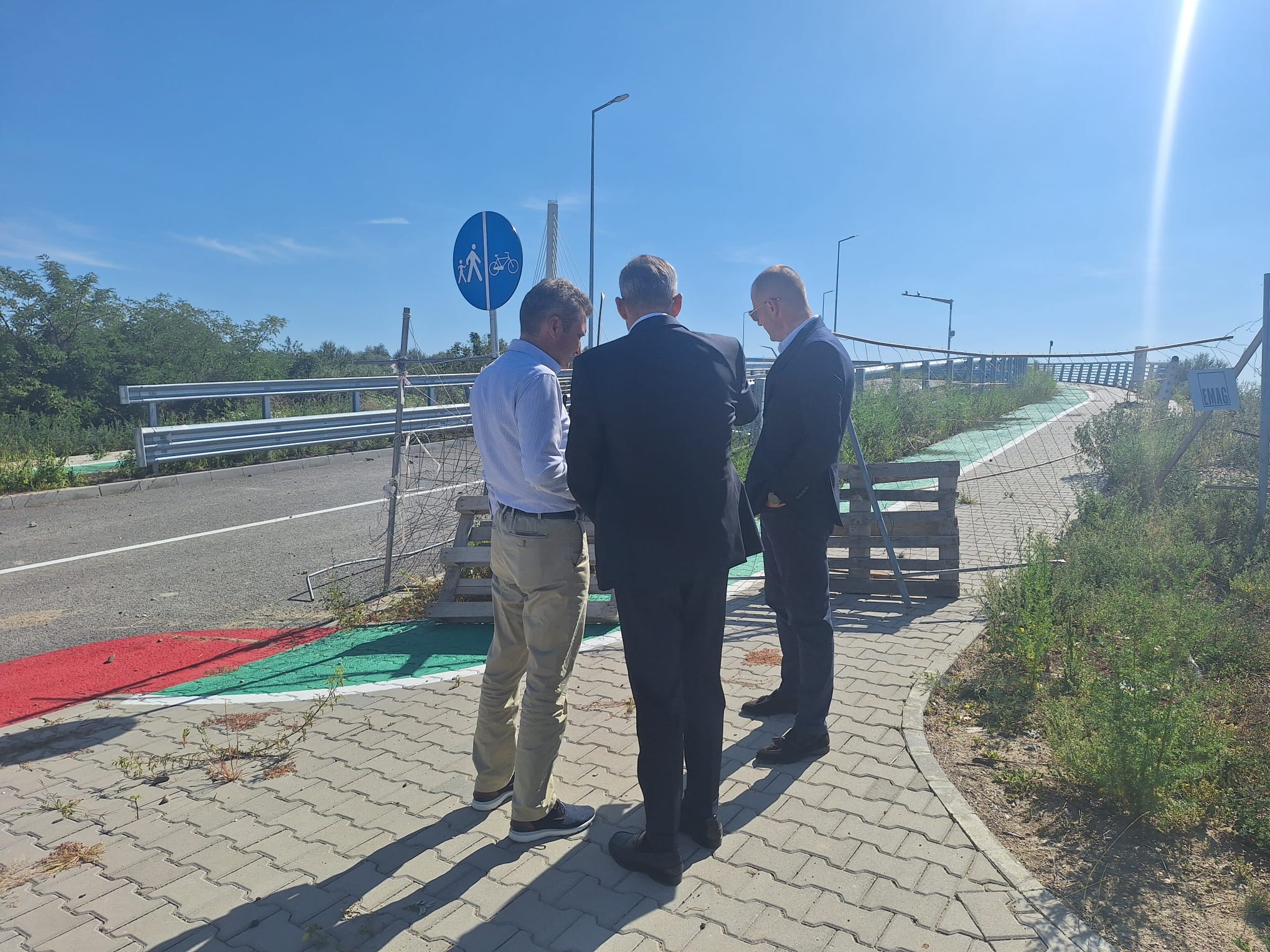 1a096515-92bf-46d1-814d-f99f6ba0f7c8