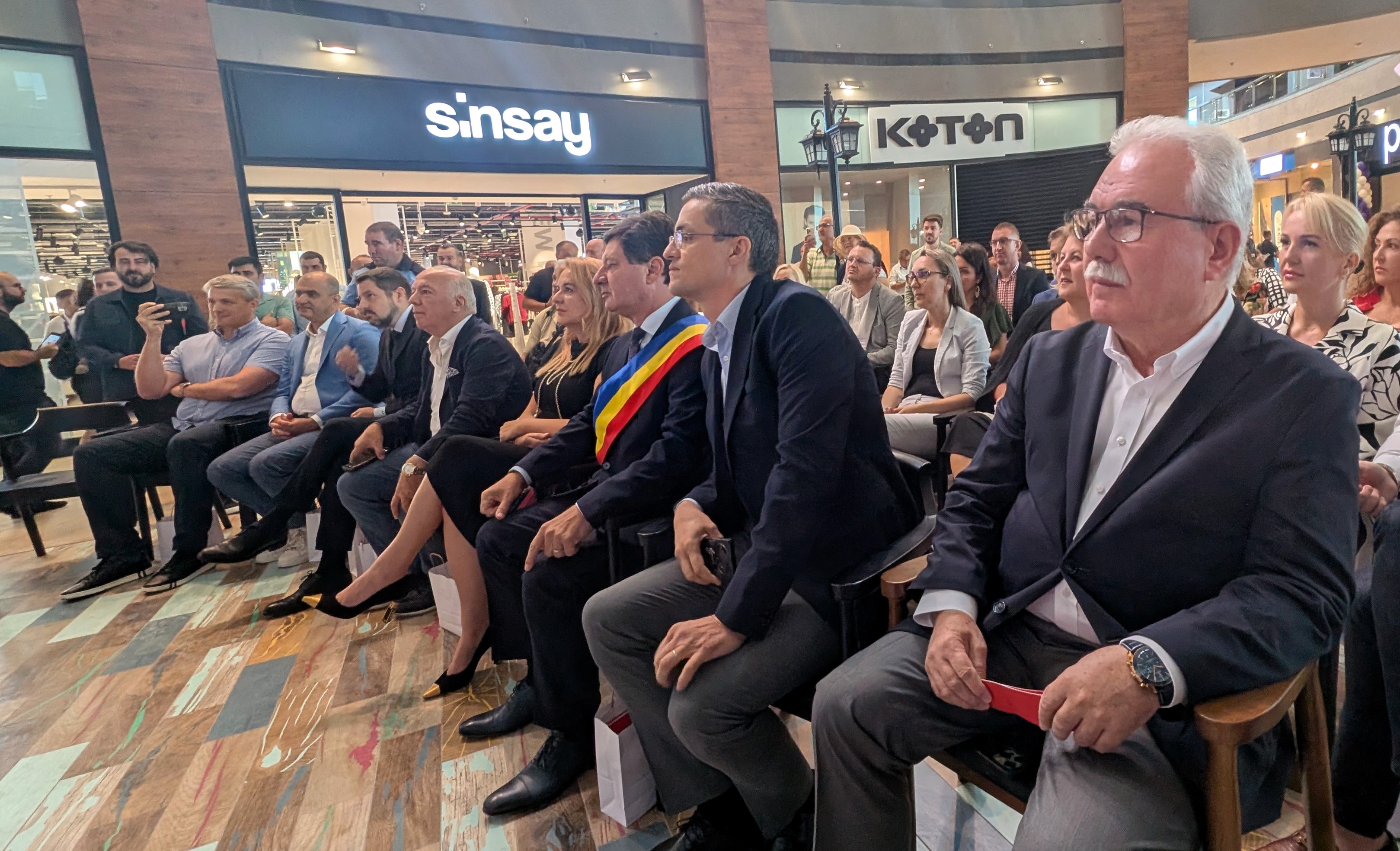 PXL_20250828_070604116