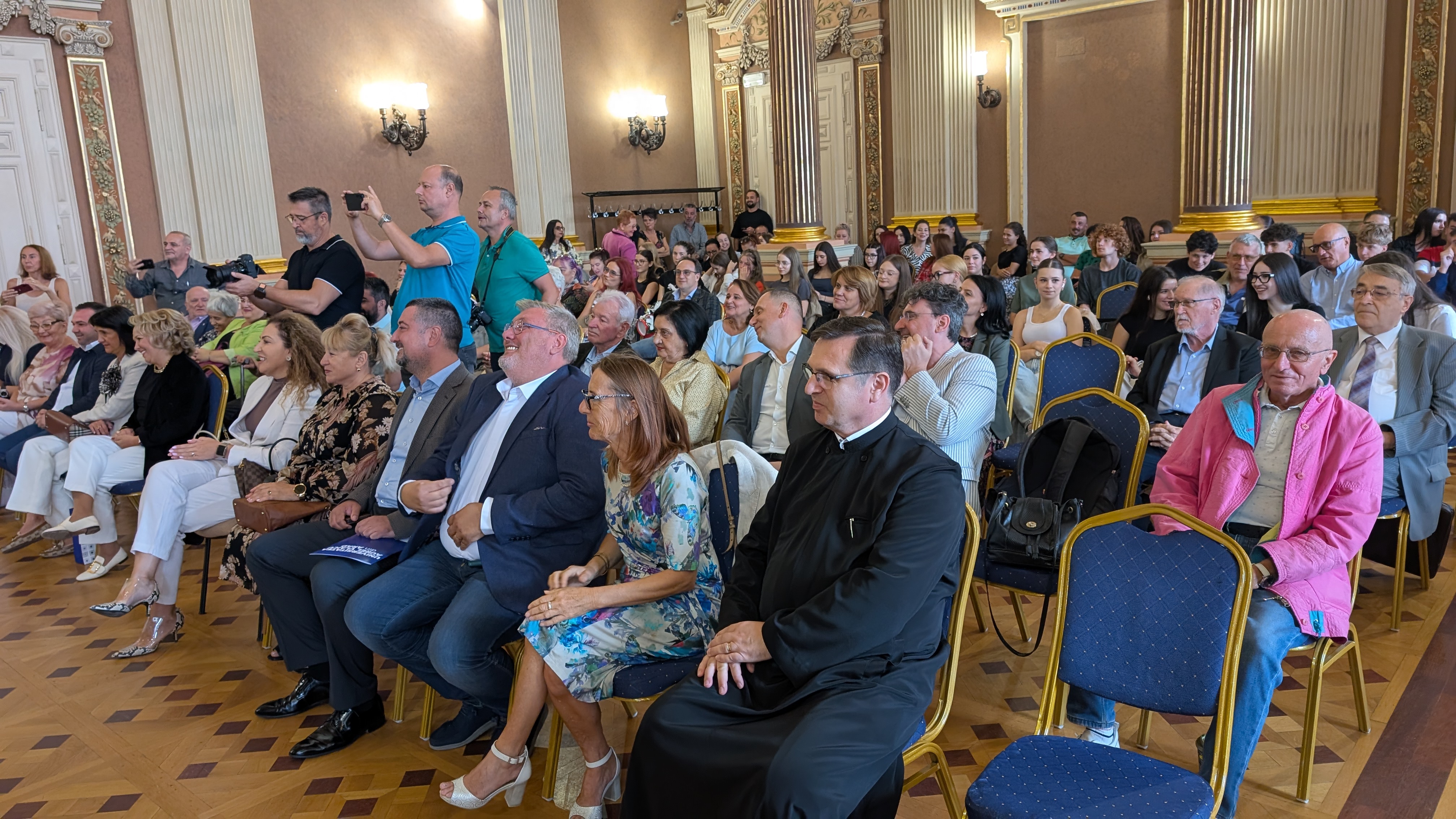 PXL_20250924_080150094