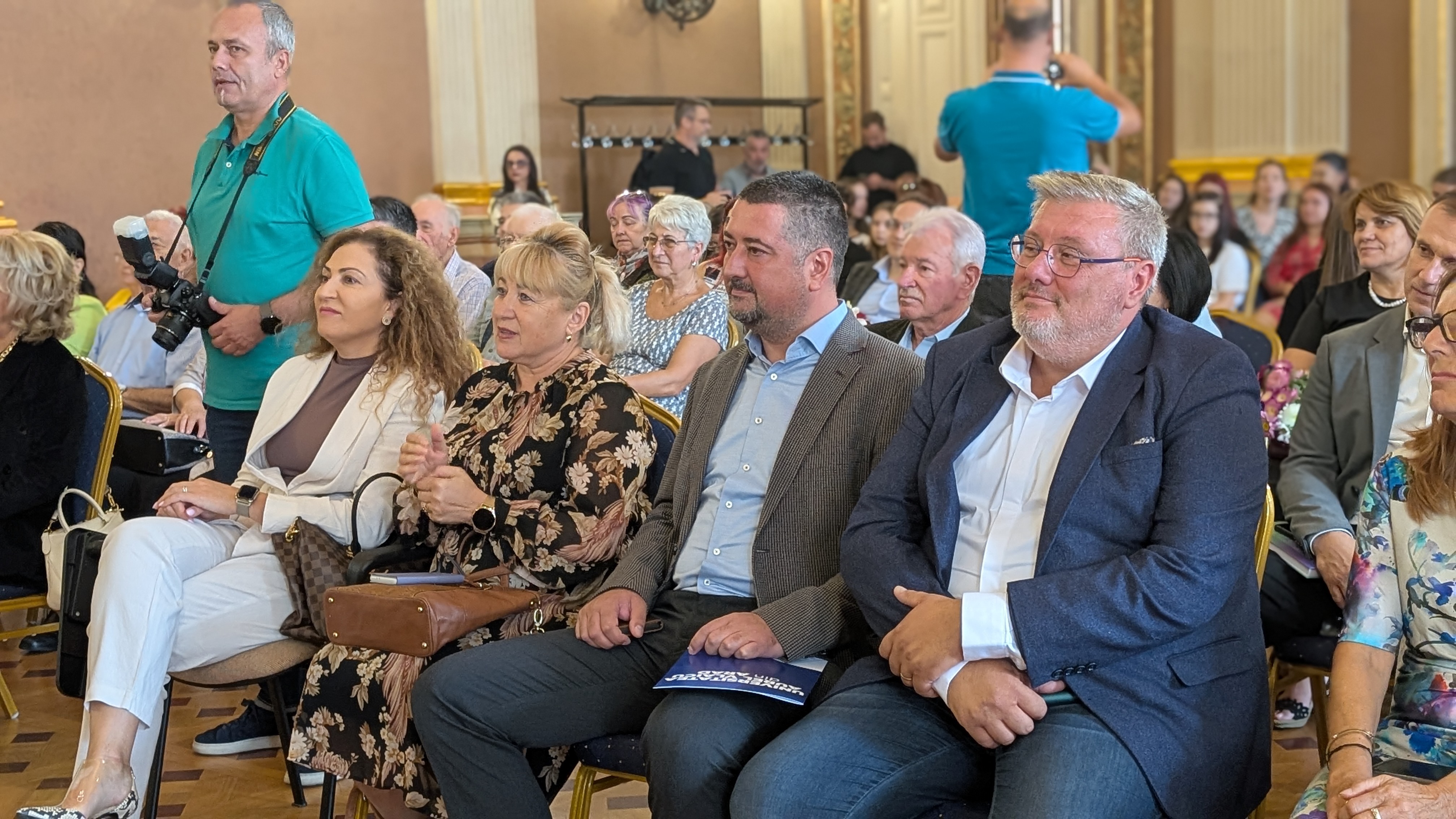 PXL_20250924_080209278.PORTRAIT