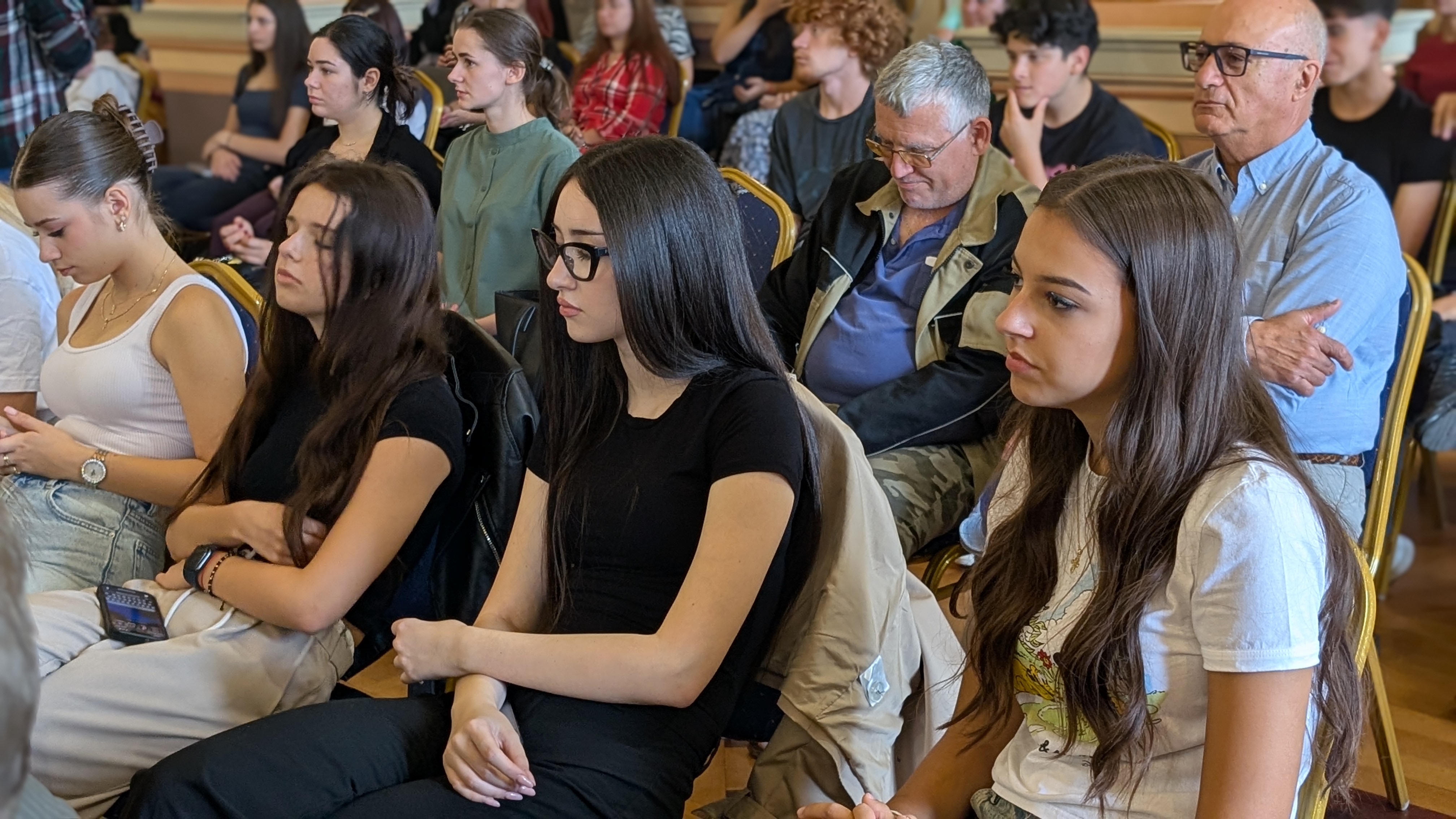 PXL_20250924_080232893.PORTRAIT