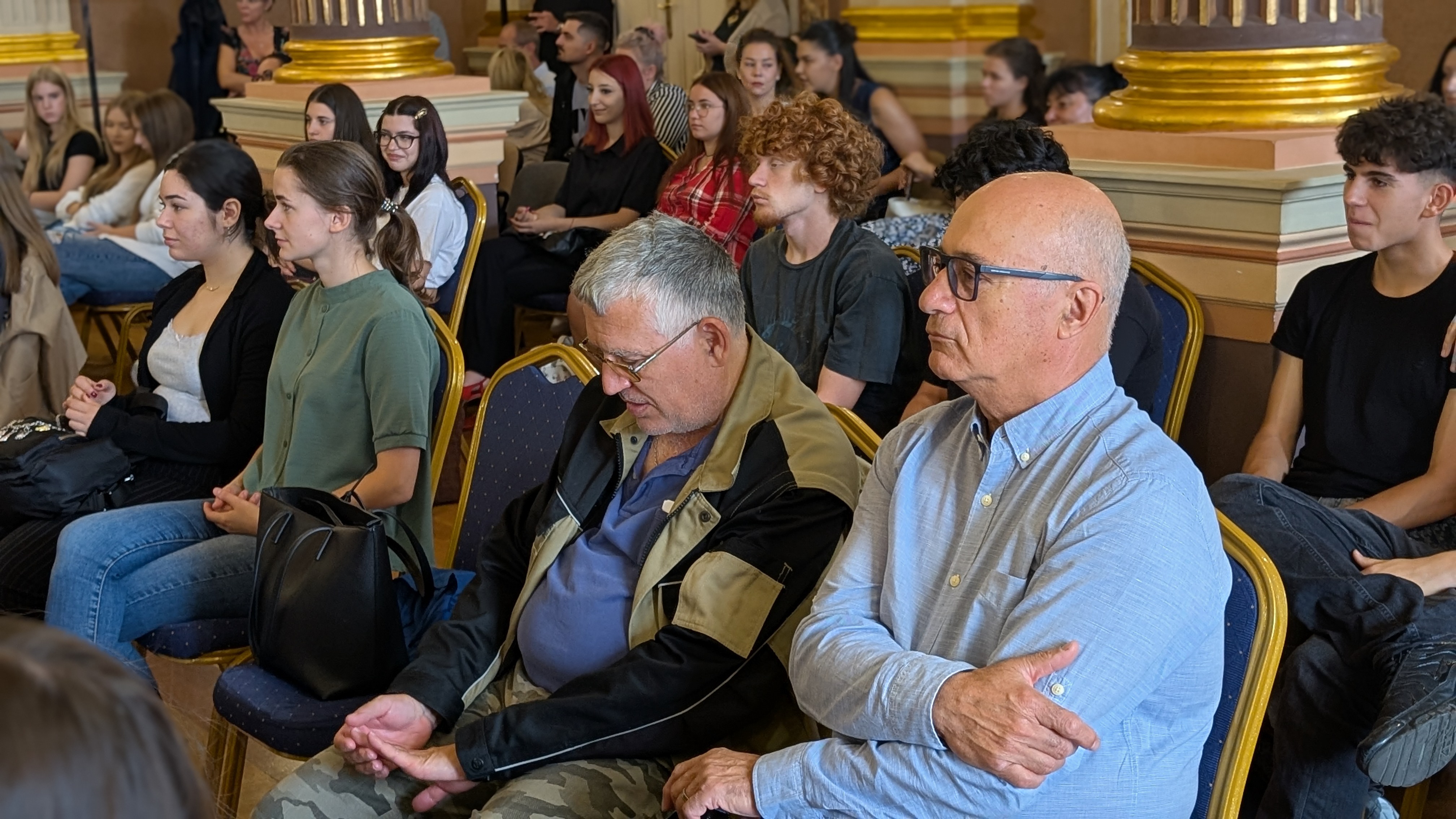 PXL_20250924_080246099.PORTRAIT