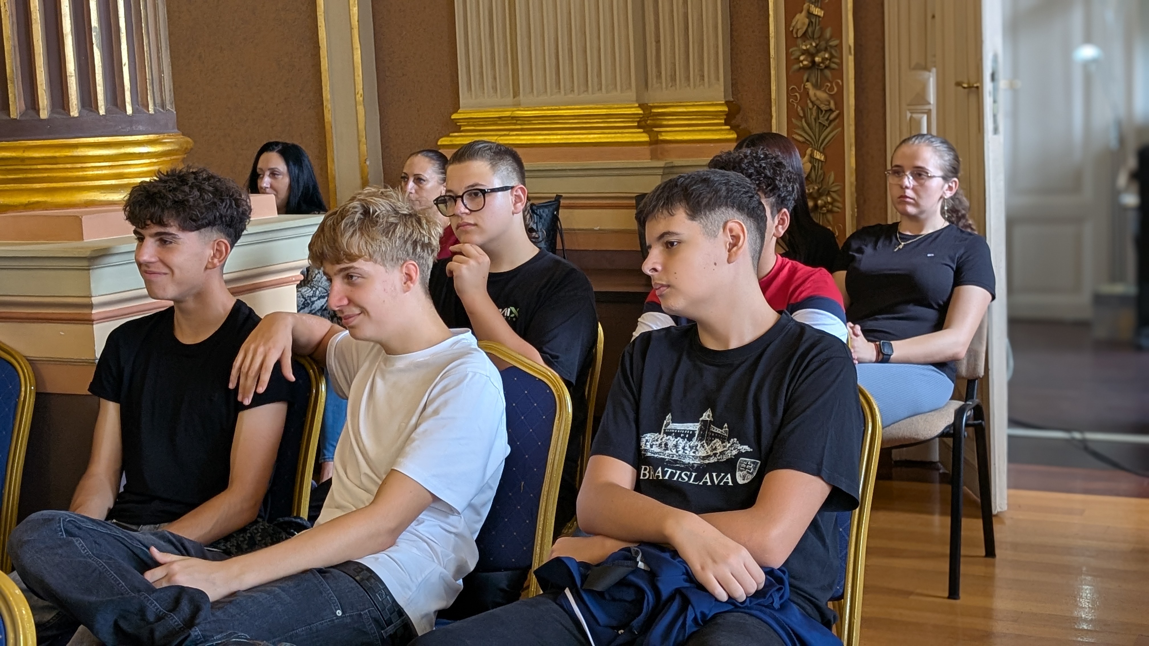 PXL_20250924_080248532.PORTRAIT