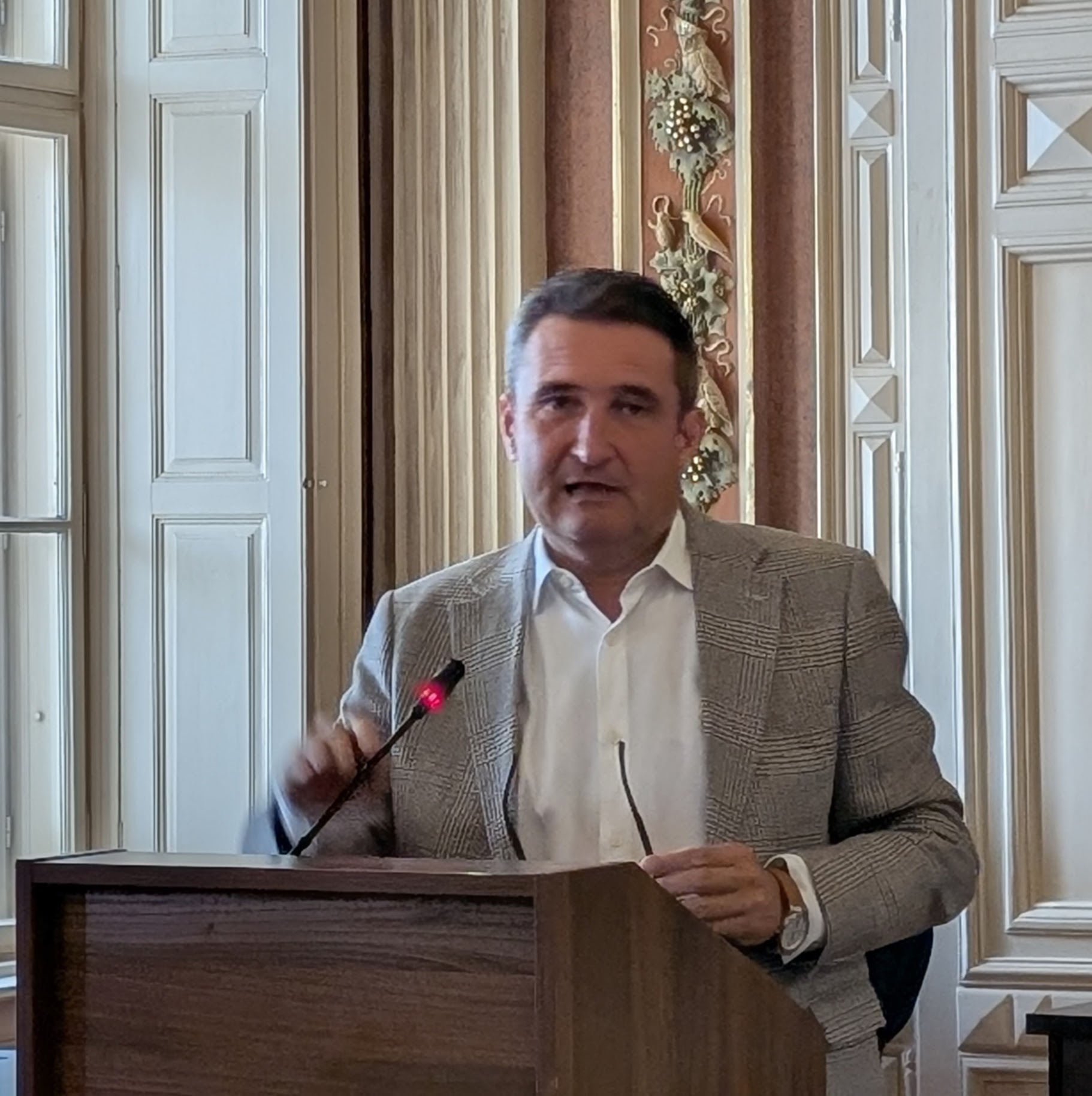 PXL_20250924_081505026.PORTRAIT.ORIGINAL