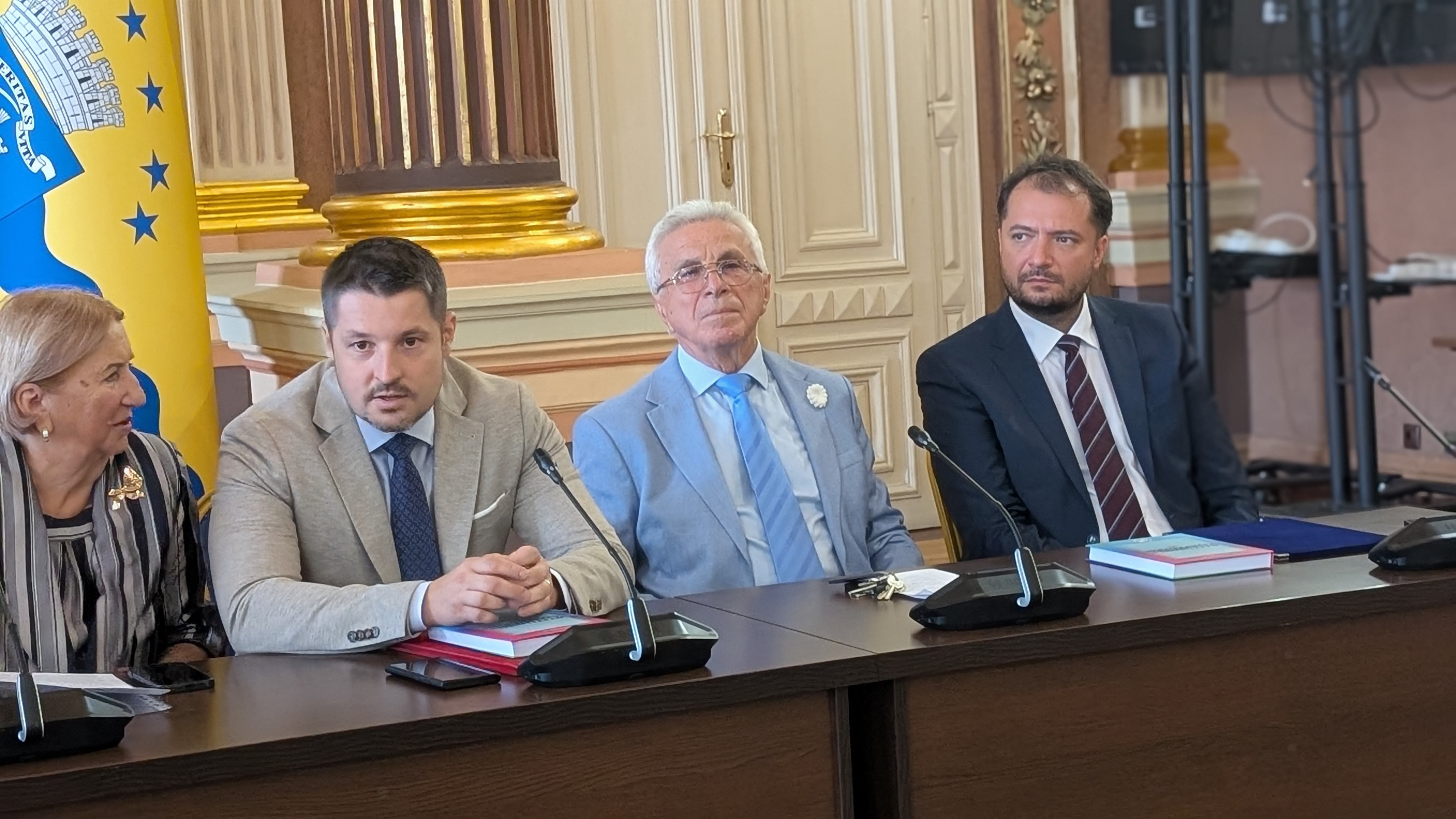 PXL_20250924_081531111.PORTRAIT